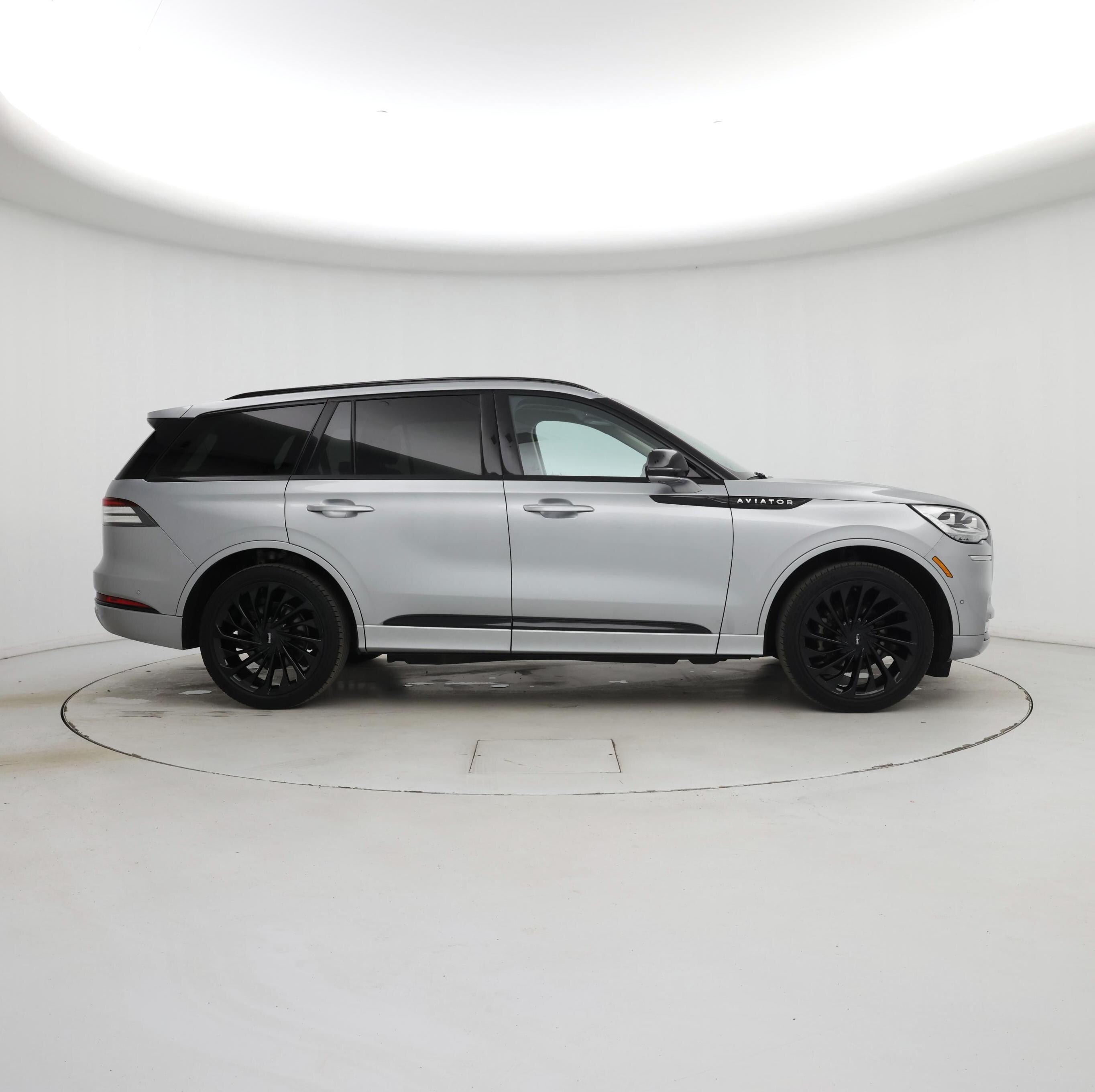 Thumbnail: 2023 Lincoln Aviator - 7