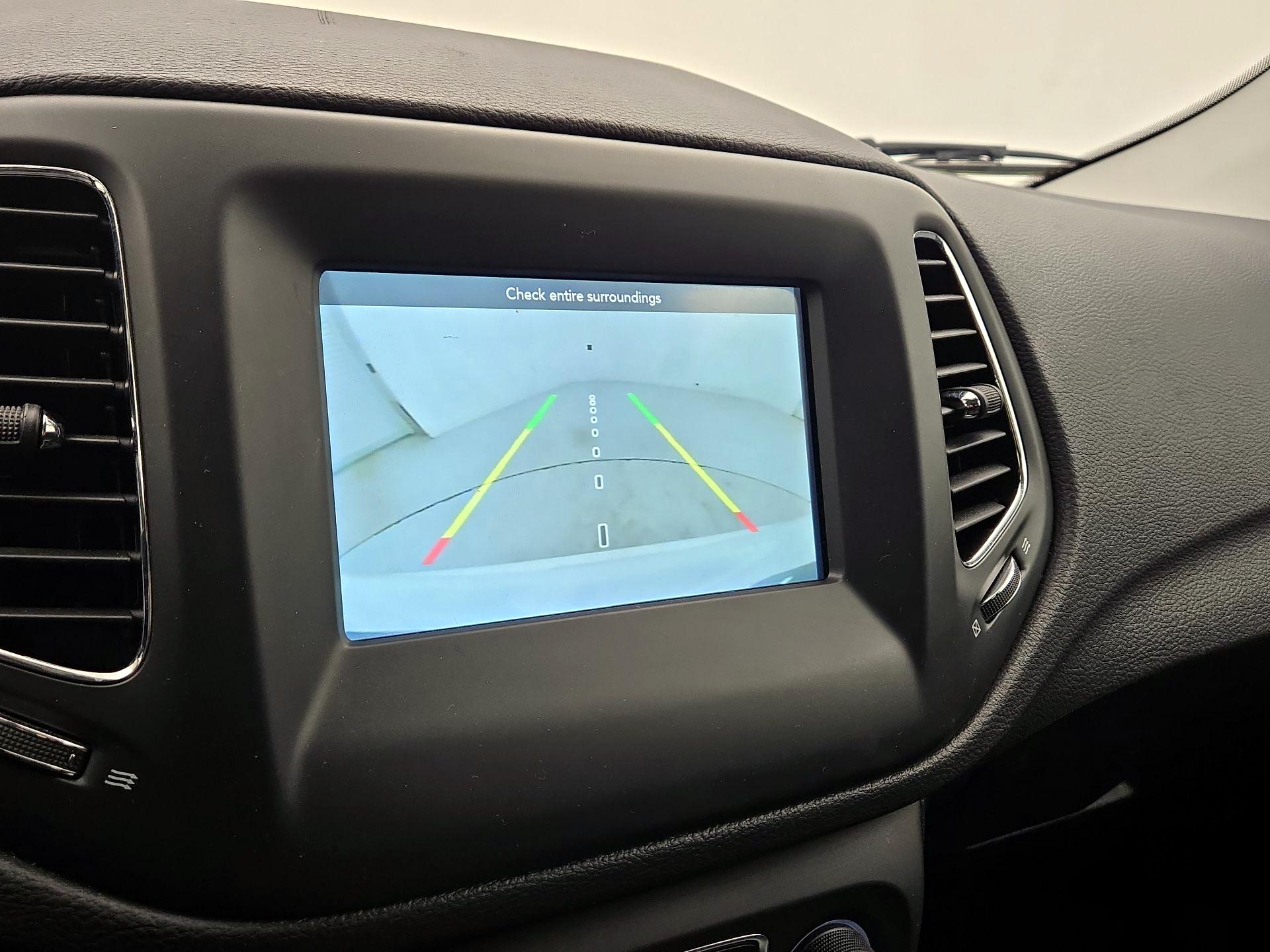 Thumbnail: 2020 Jeep Compass - 14