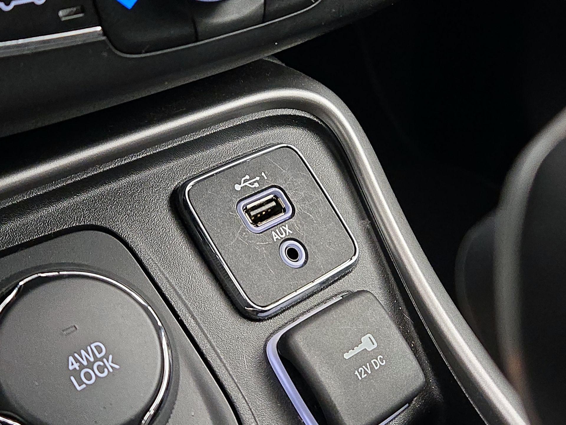 Thumbnail: 2020 Jeep Compass - 18