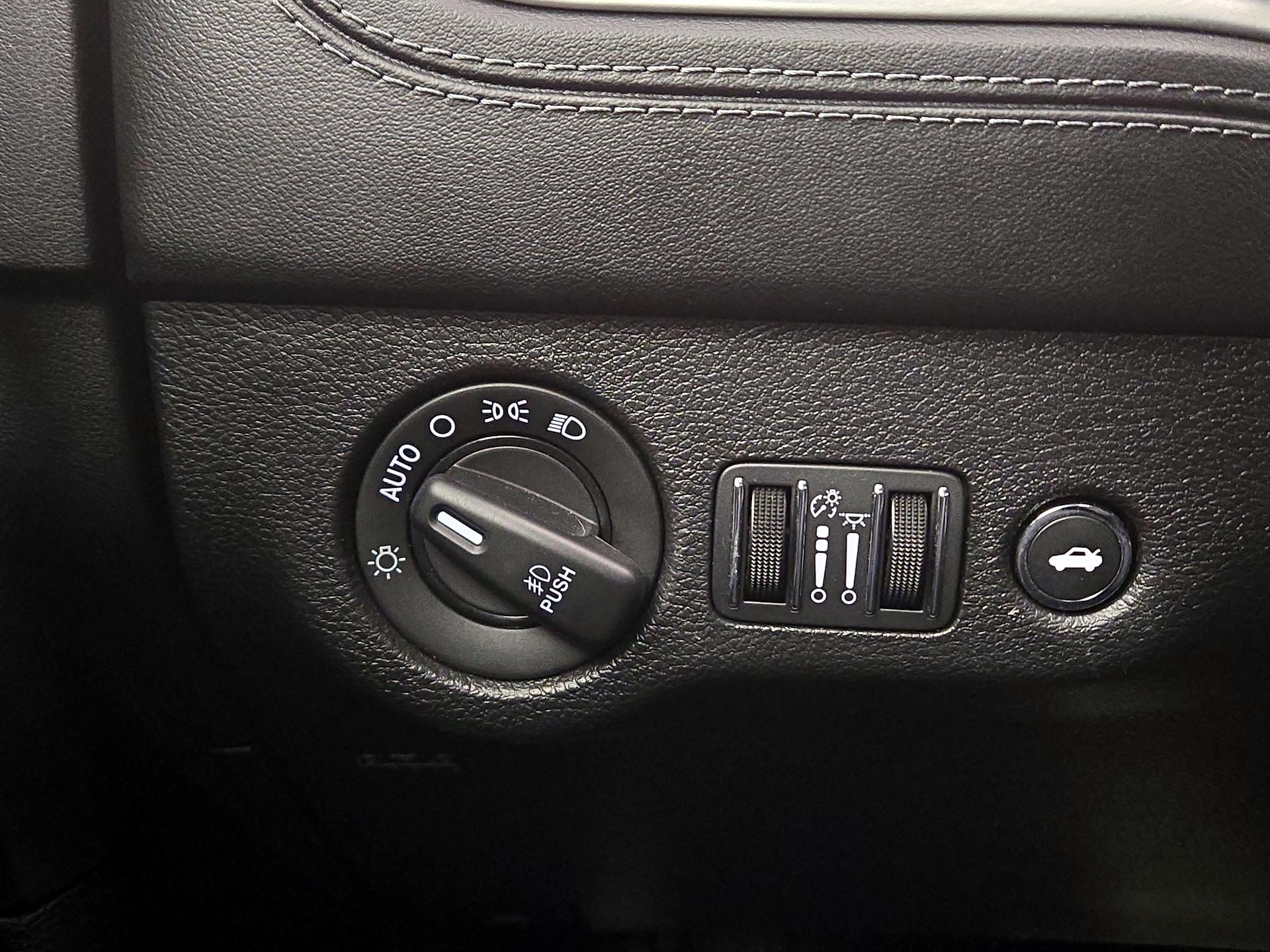 Thumbnail: 2022 Dodge Charger - 13