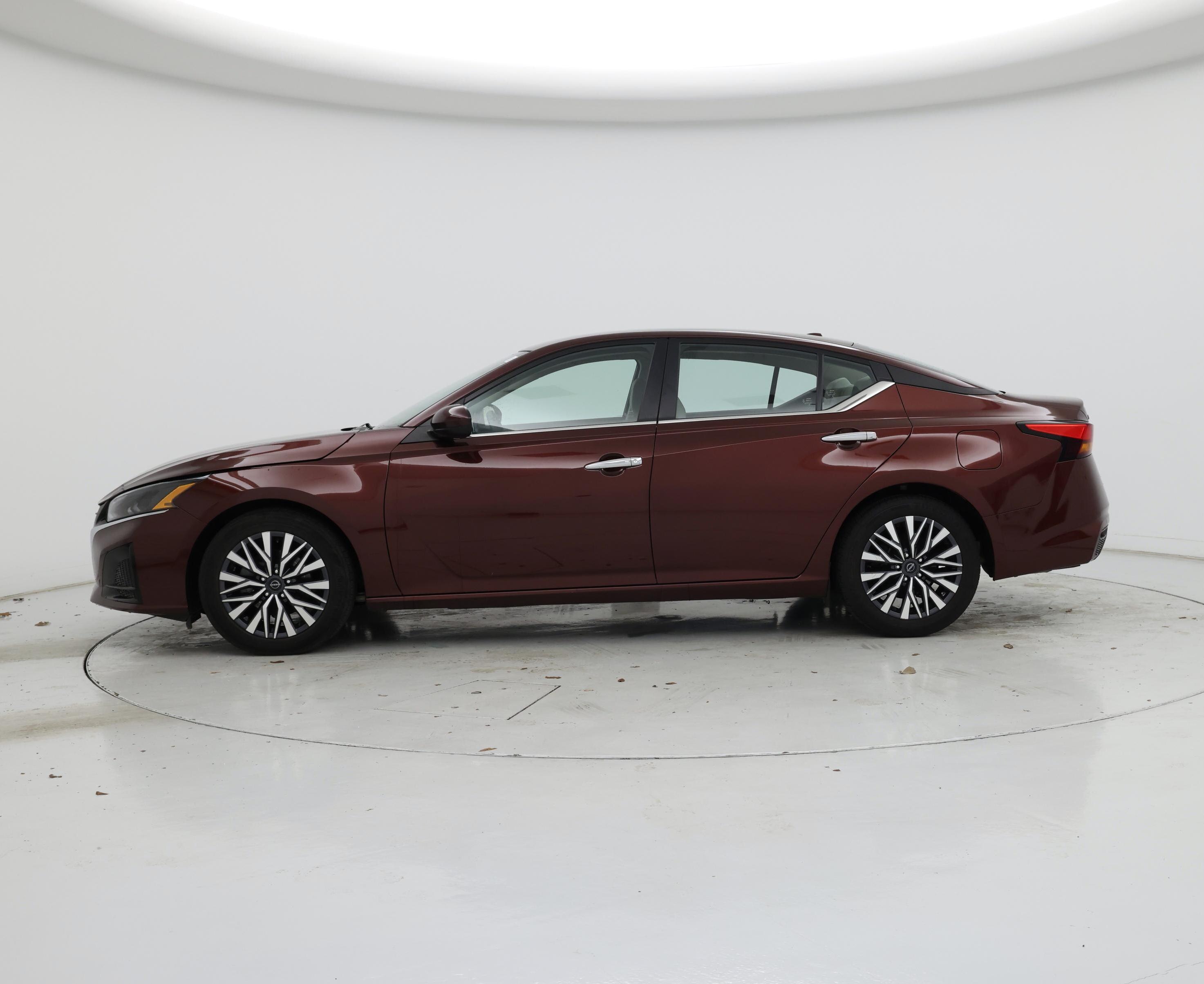 Thumbnail: 2023 Nissan Altima - 3