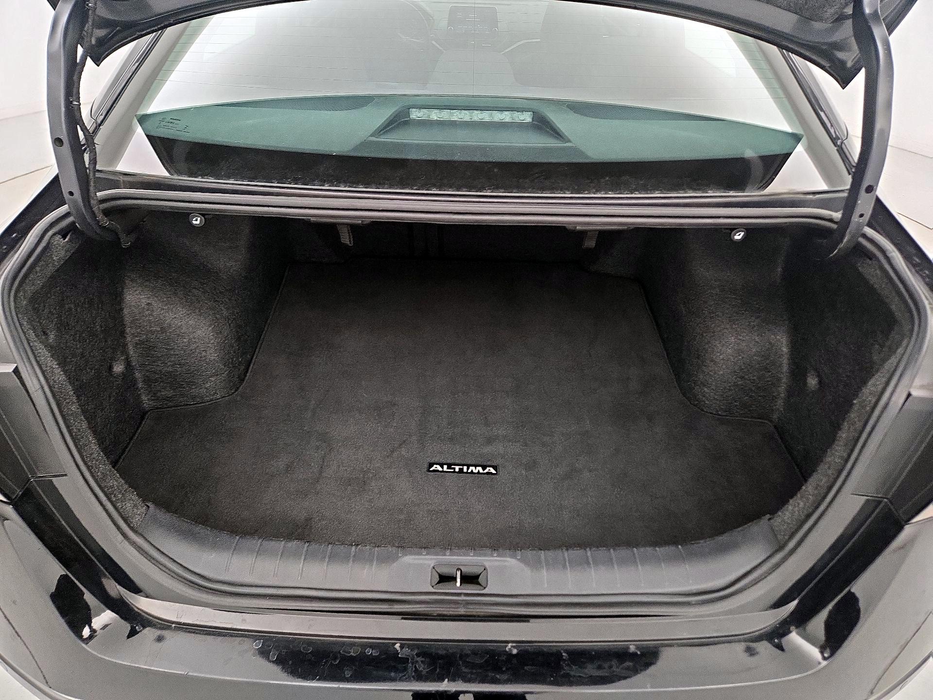 Thumbnail: 2024 Nissan Altima - 20