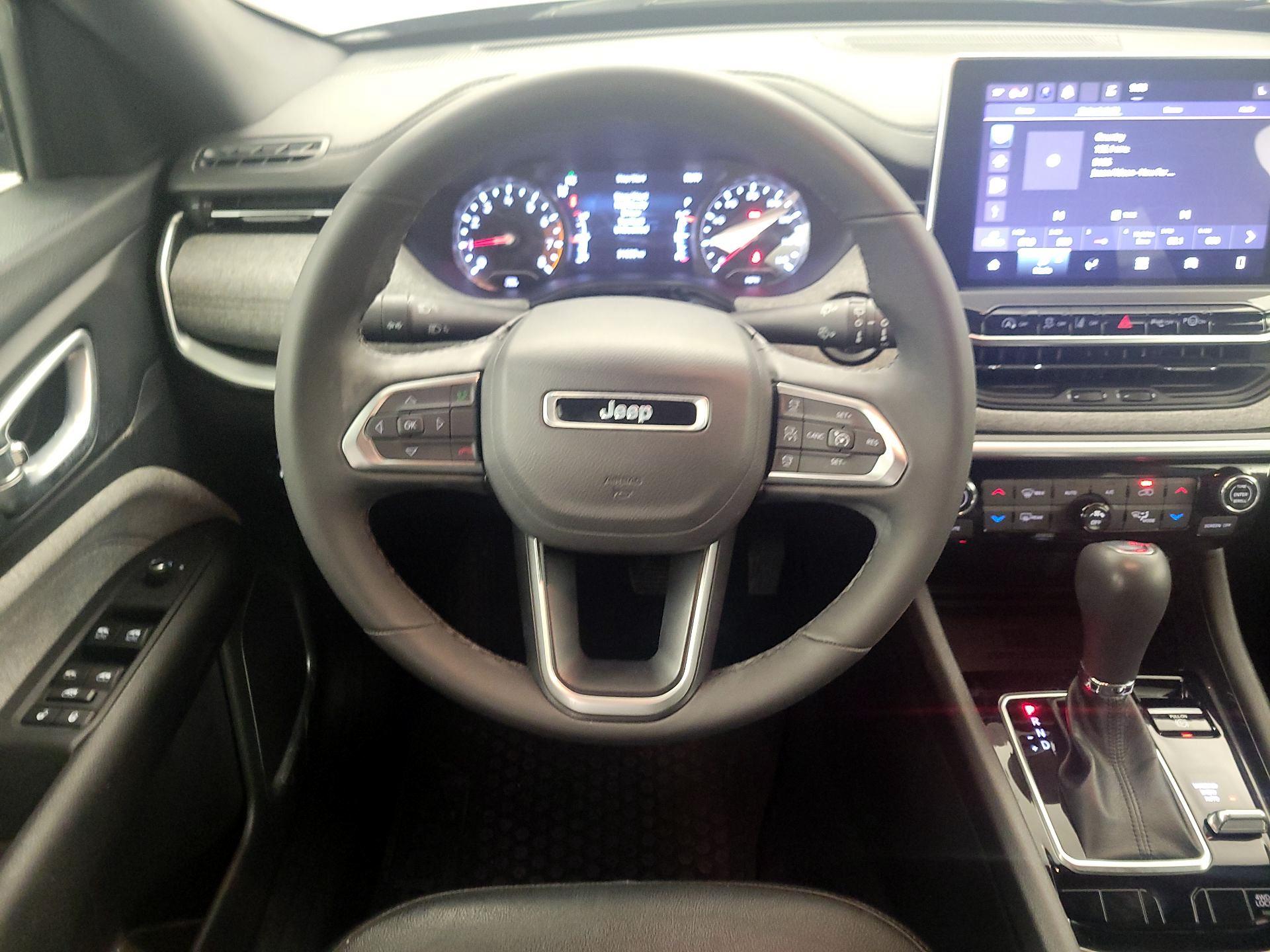 Thumbnail: 2023 Jeep Compass - 10