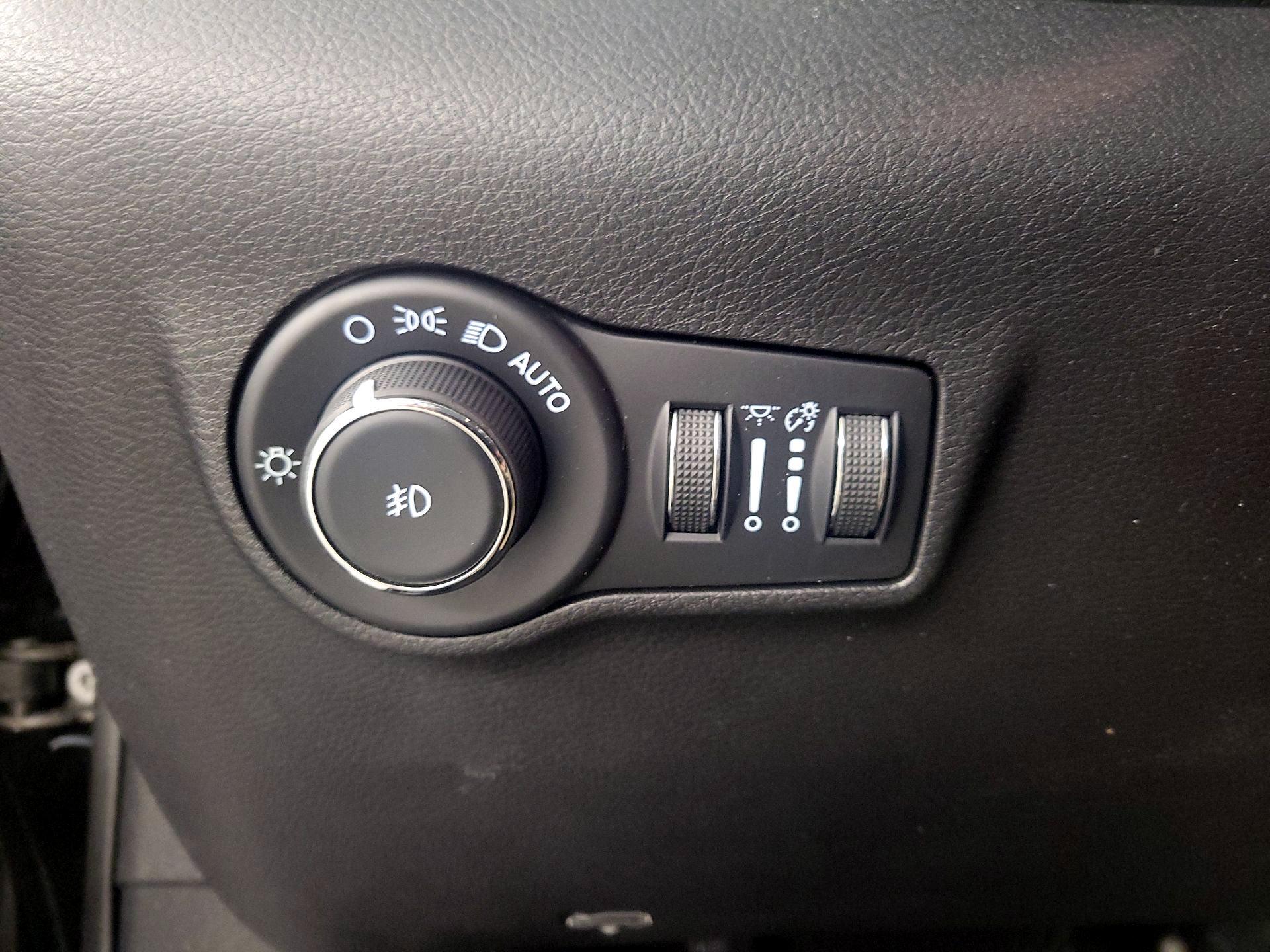 Thumbnail: 2023 Jeep Compass - 13