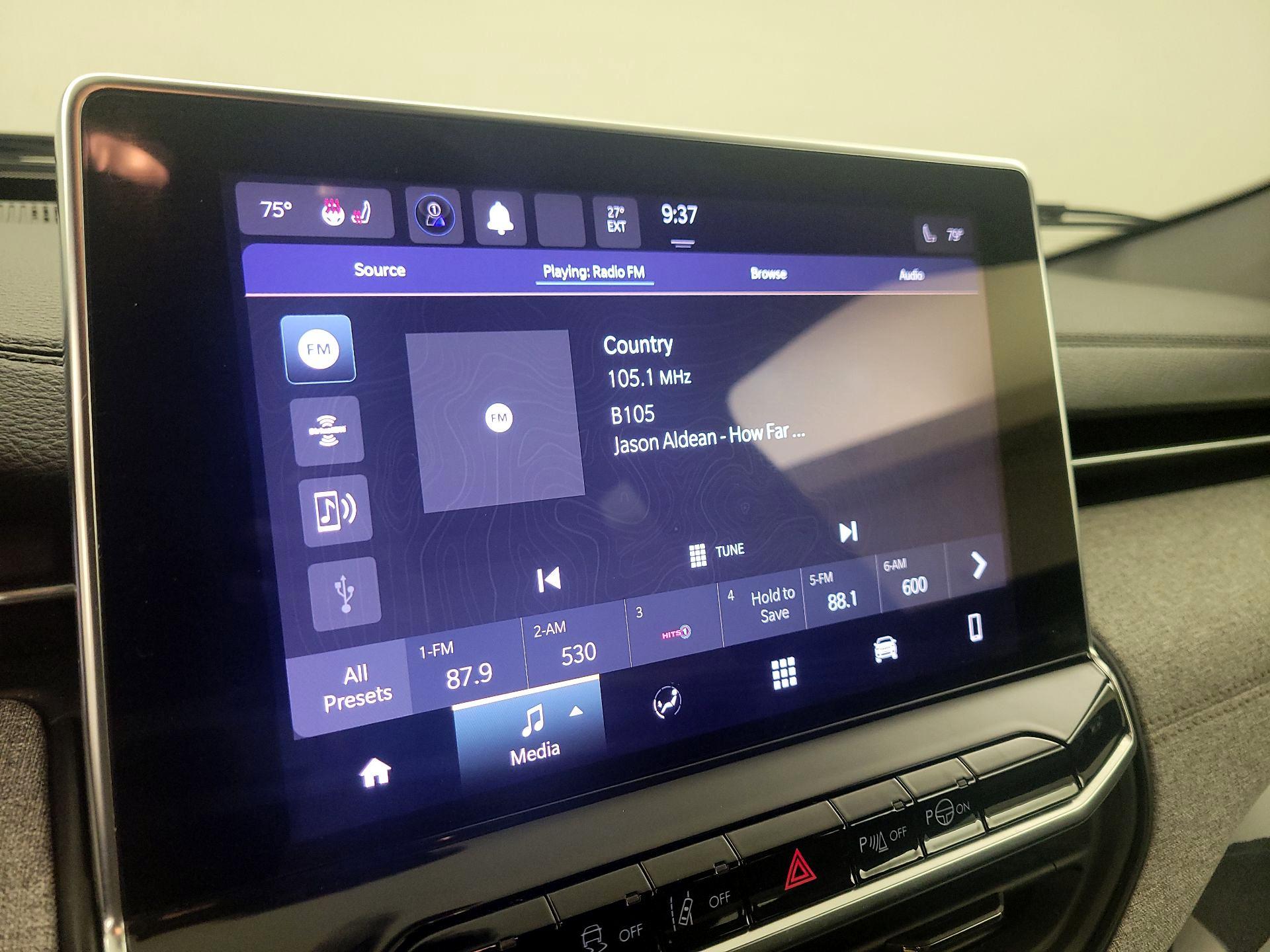 Thumbnail: 2023 Jeep Compass - 15