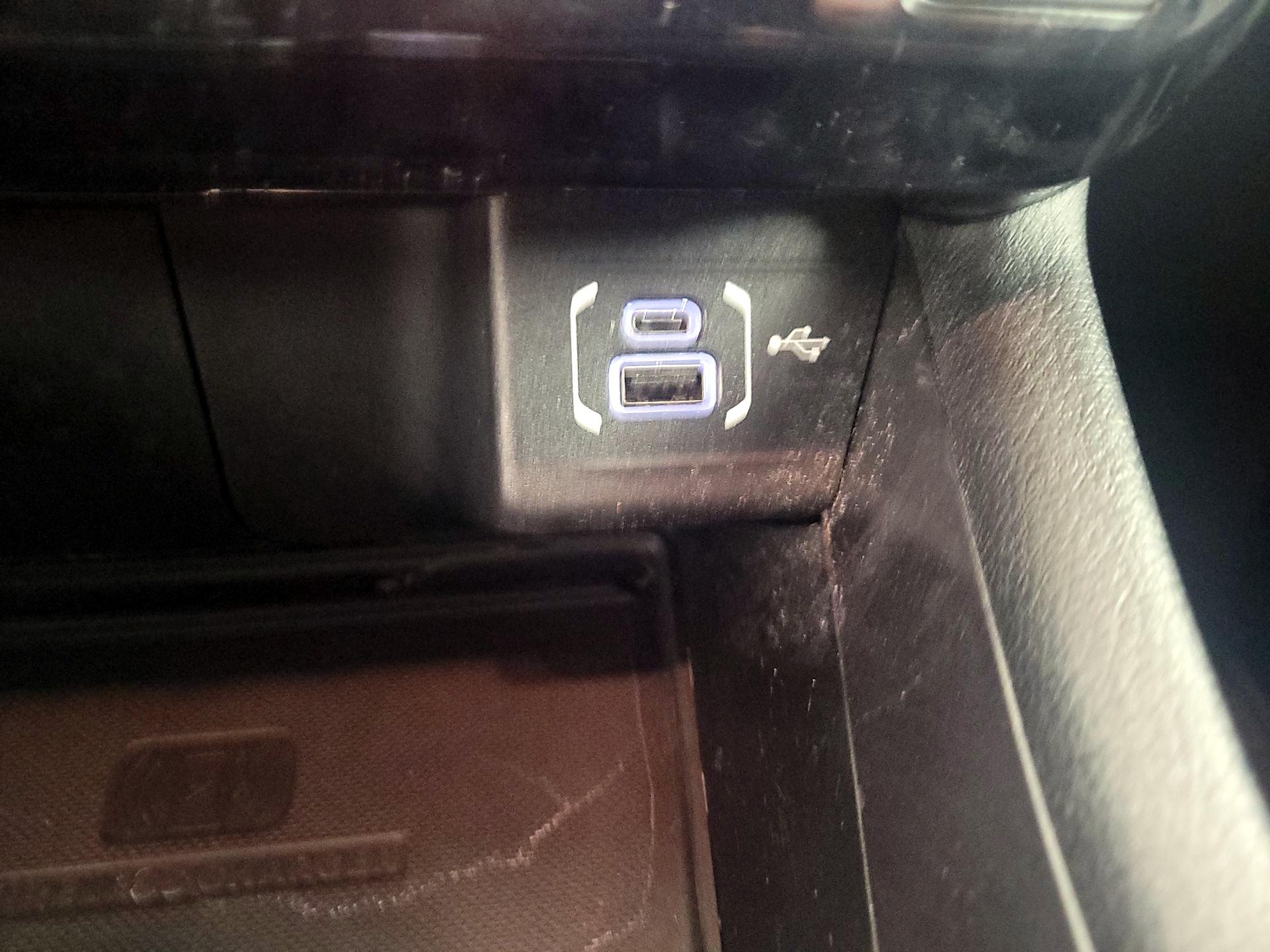 Thumbnail: 2023 Jeep Compass - 18