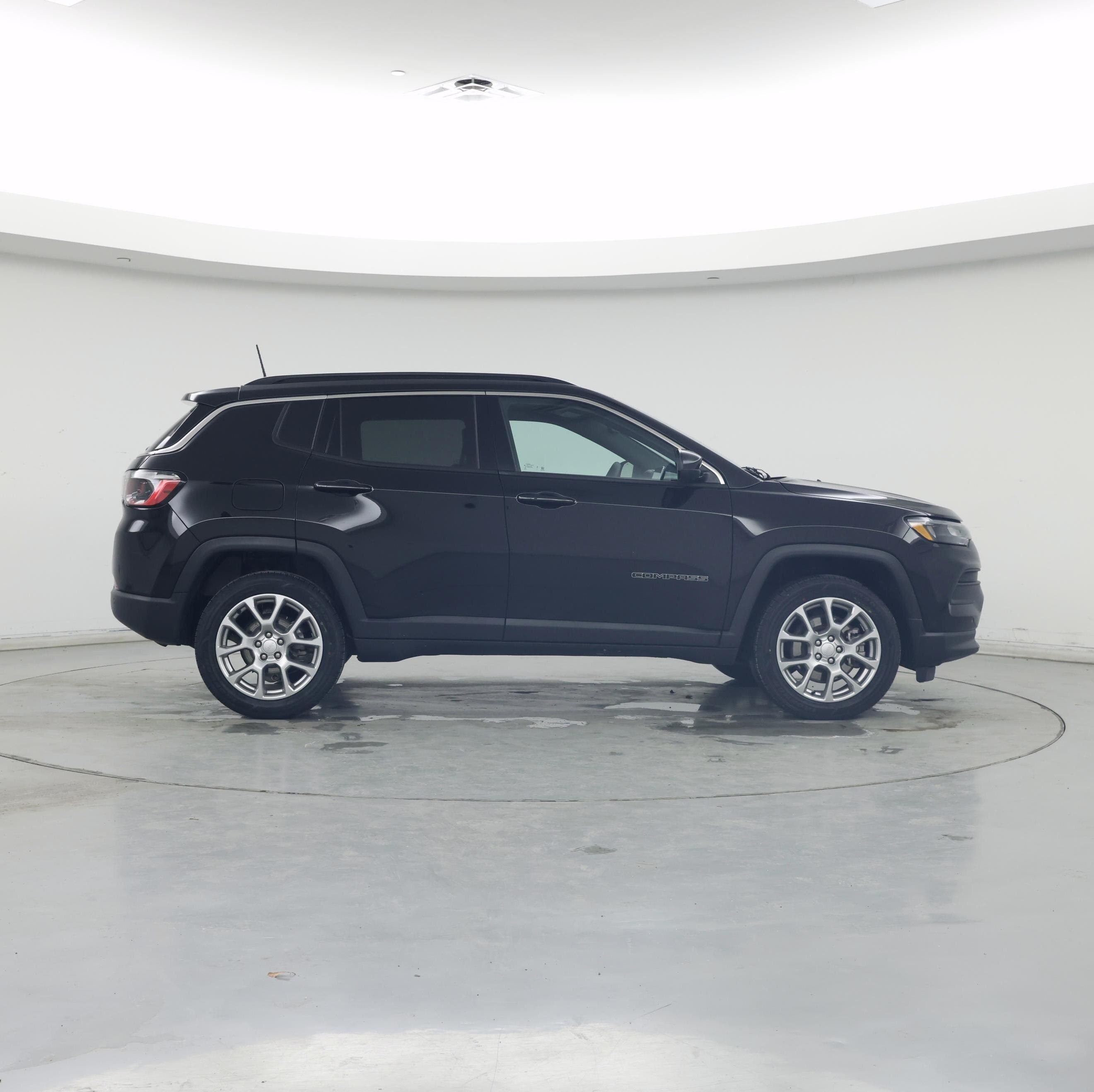 Thumbnail: 2023 Jeep Compass - 7