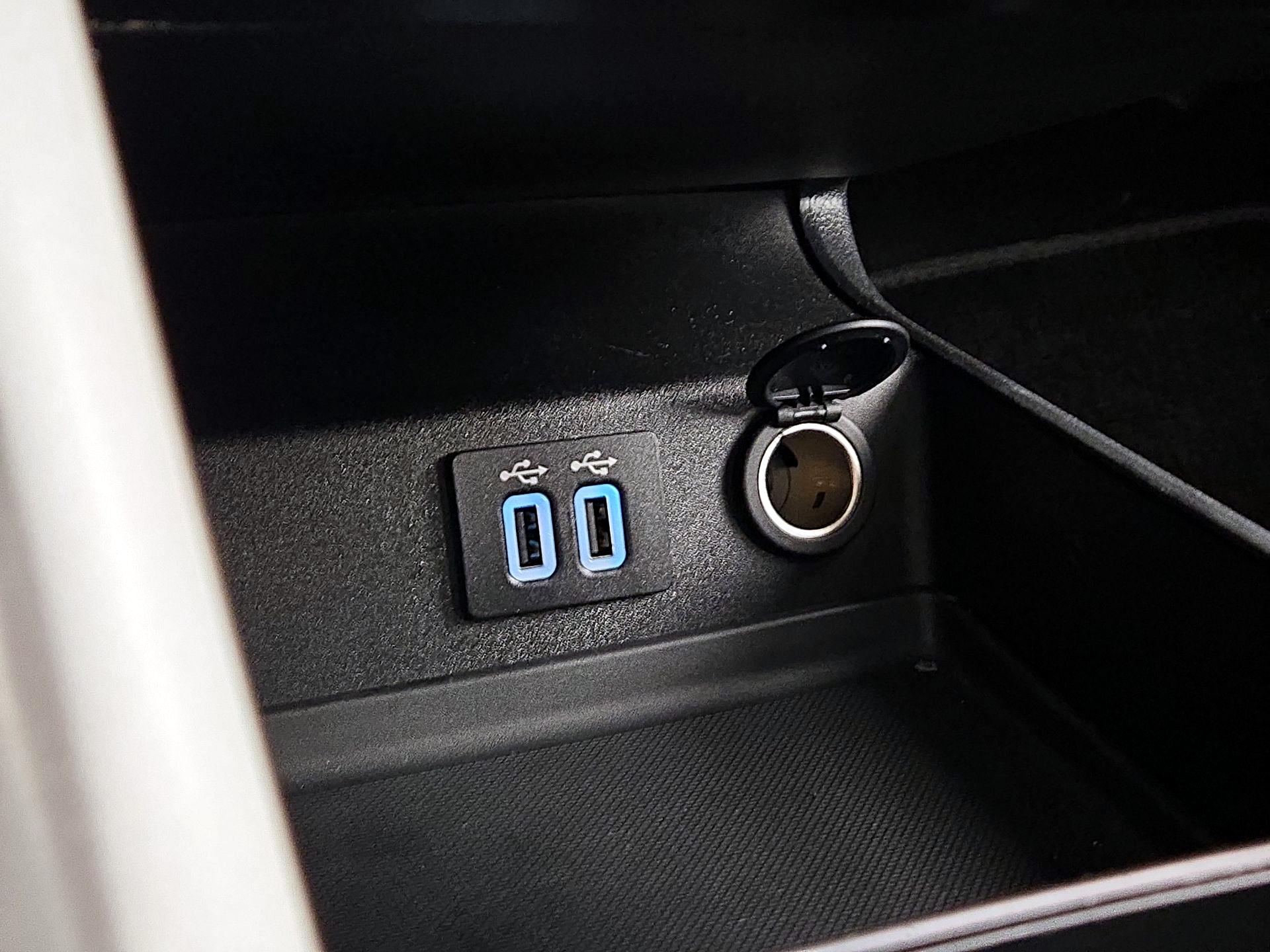 Thumbnail: 2020 Ford Fusion - 18