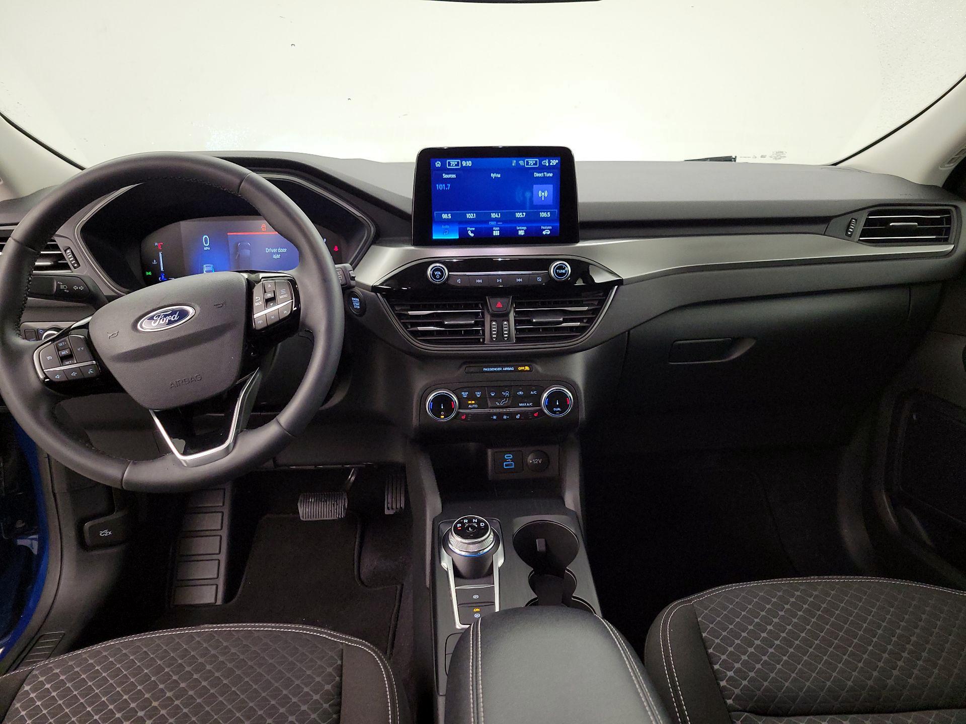 Thumbnail: 2023 Ford Escape - 9