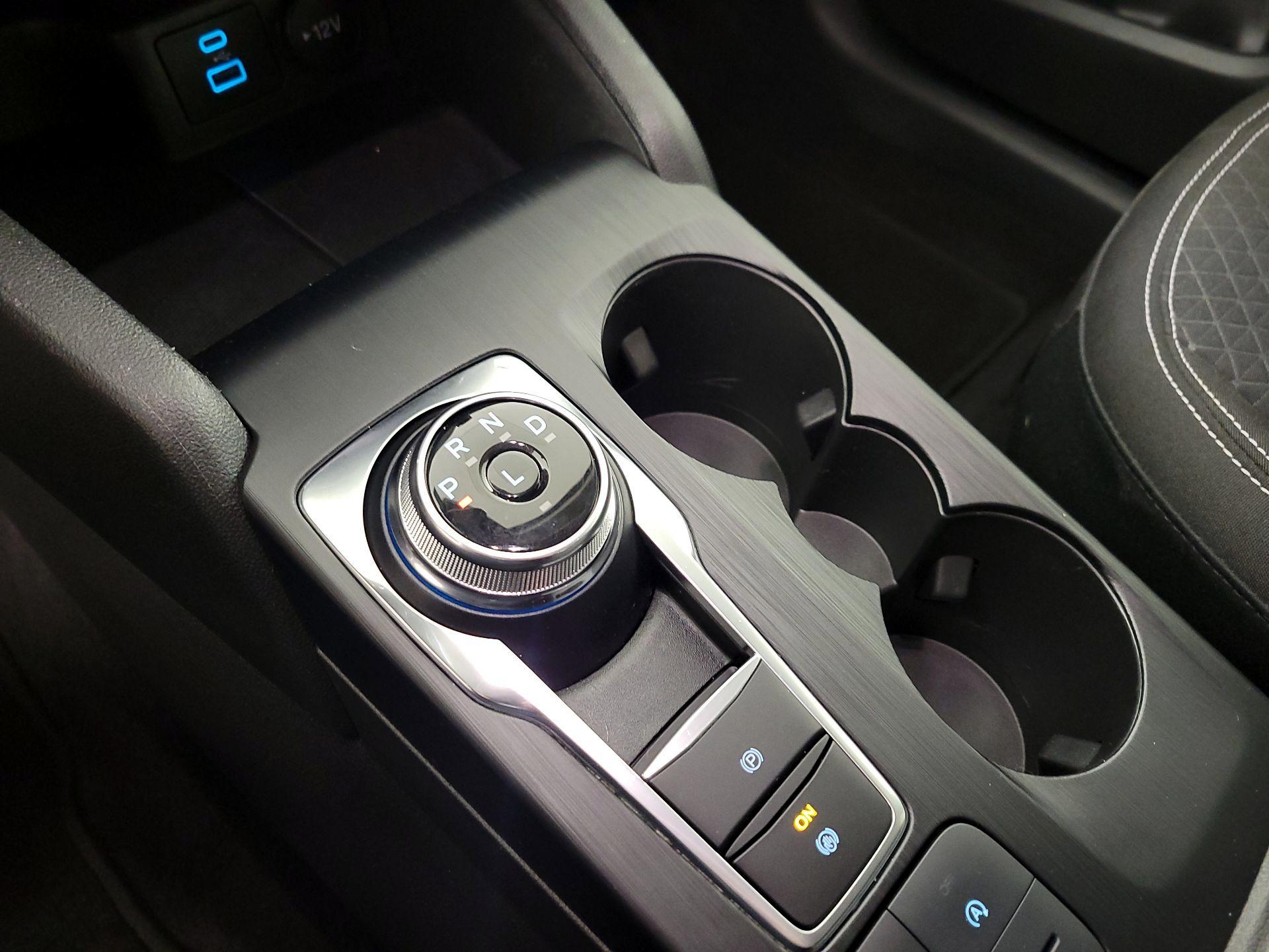 Thumbnail: 2023 Ford Escape - 17