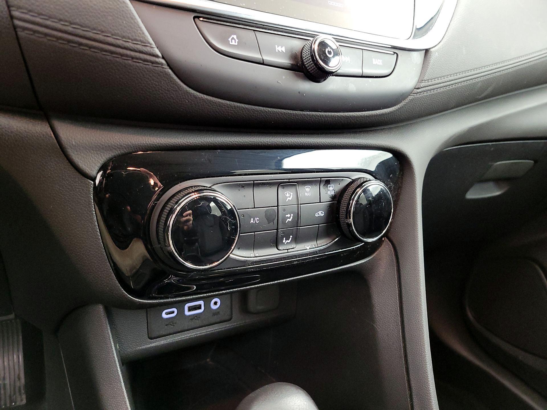 Thumbnail: 2022 Buick Encore GX - 16