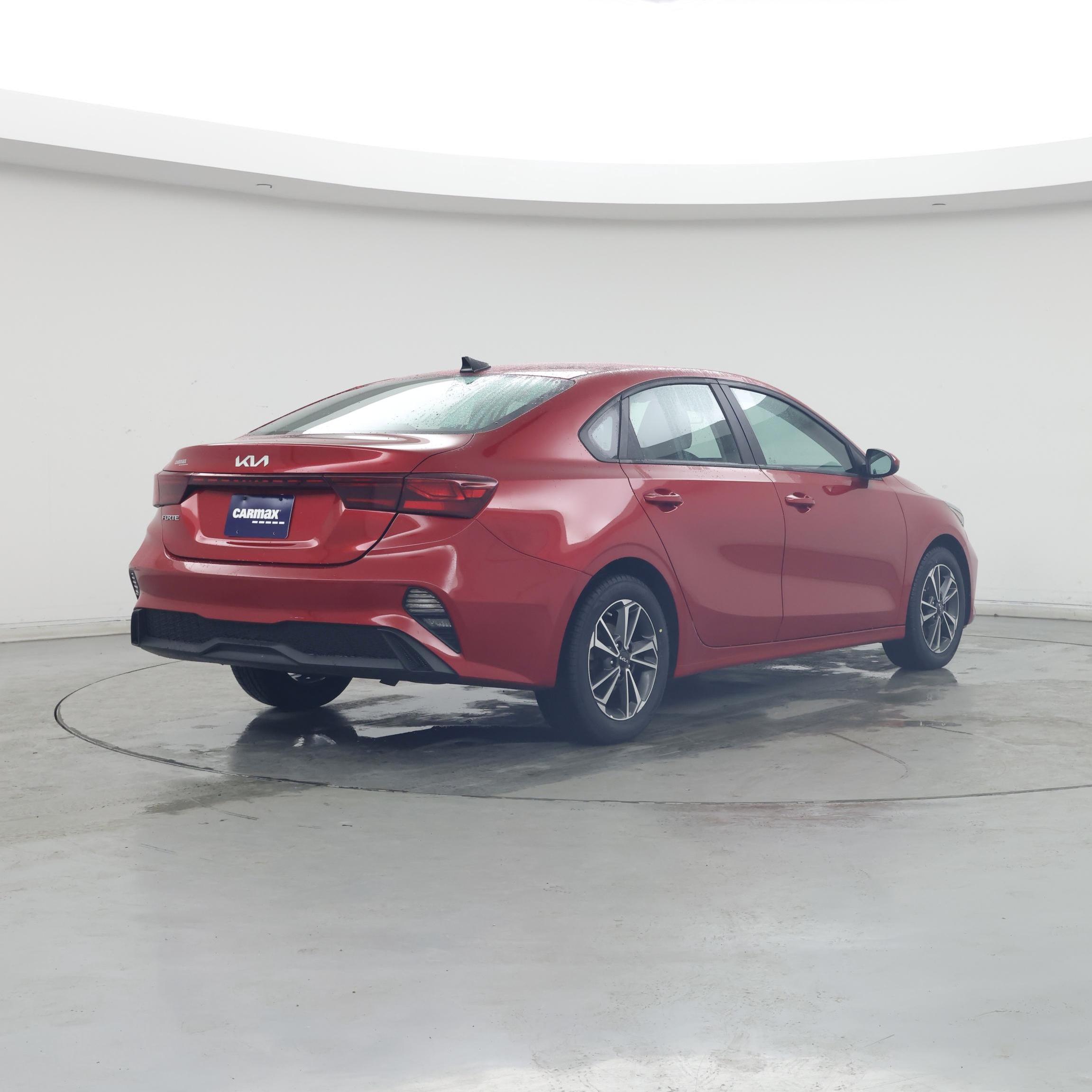 Thumbnail: 2024 Kia Forte - 8