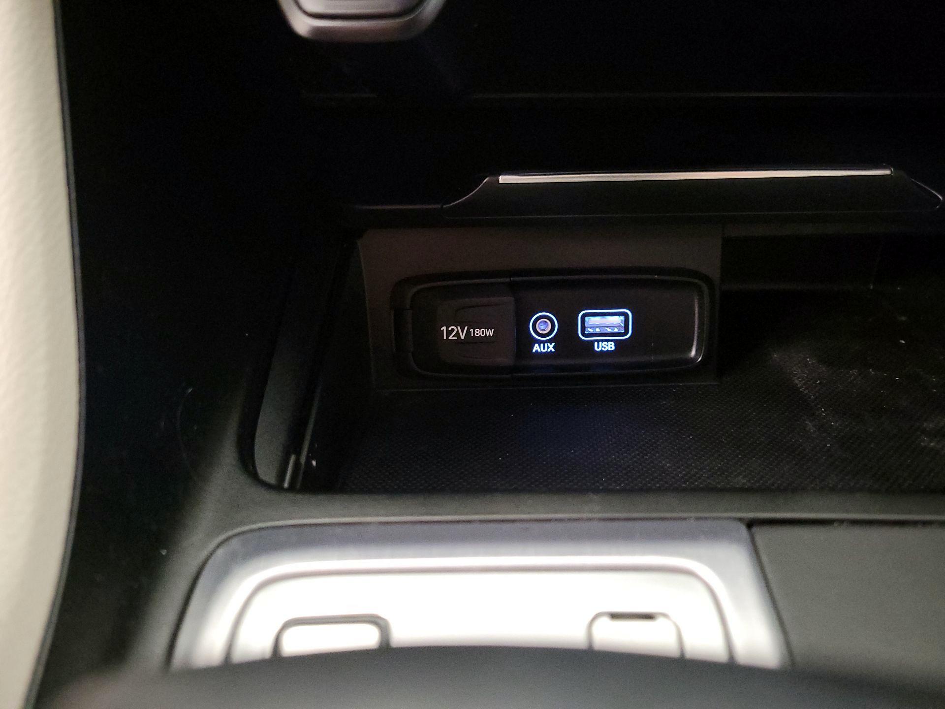 Thumbnail: 2021 Genesis G70 - 19