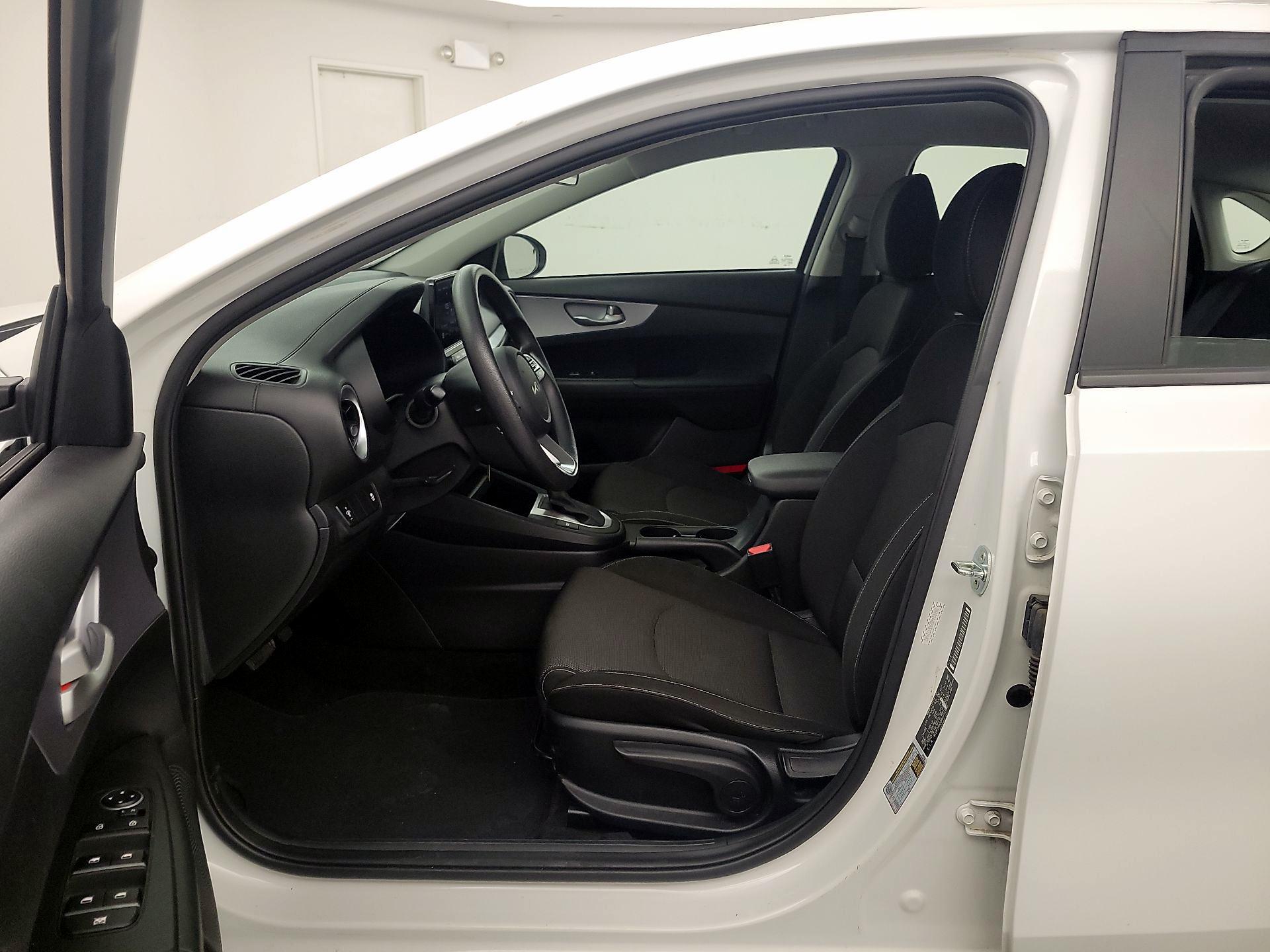 Thumbnail: 2024 Kia Forte - 11