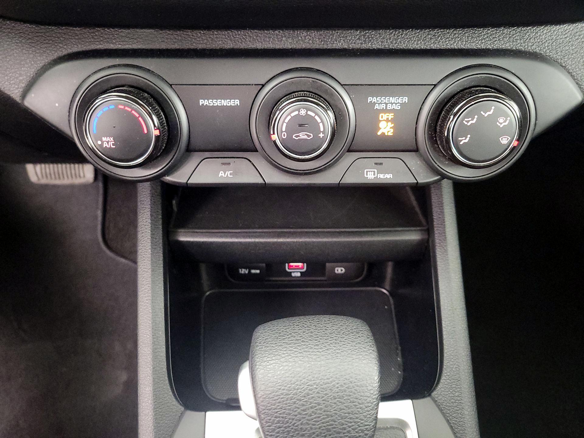 Thumbnail: 2024 Kia Forte - 16