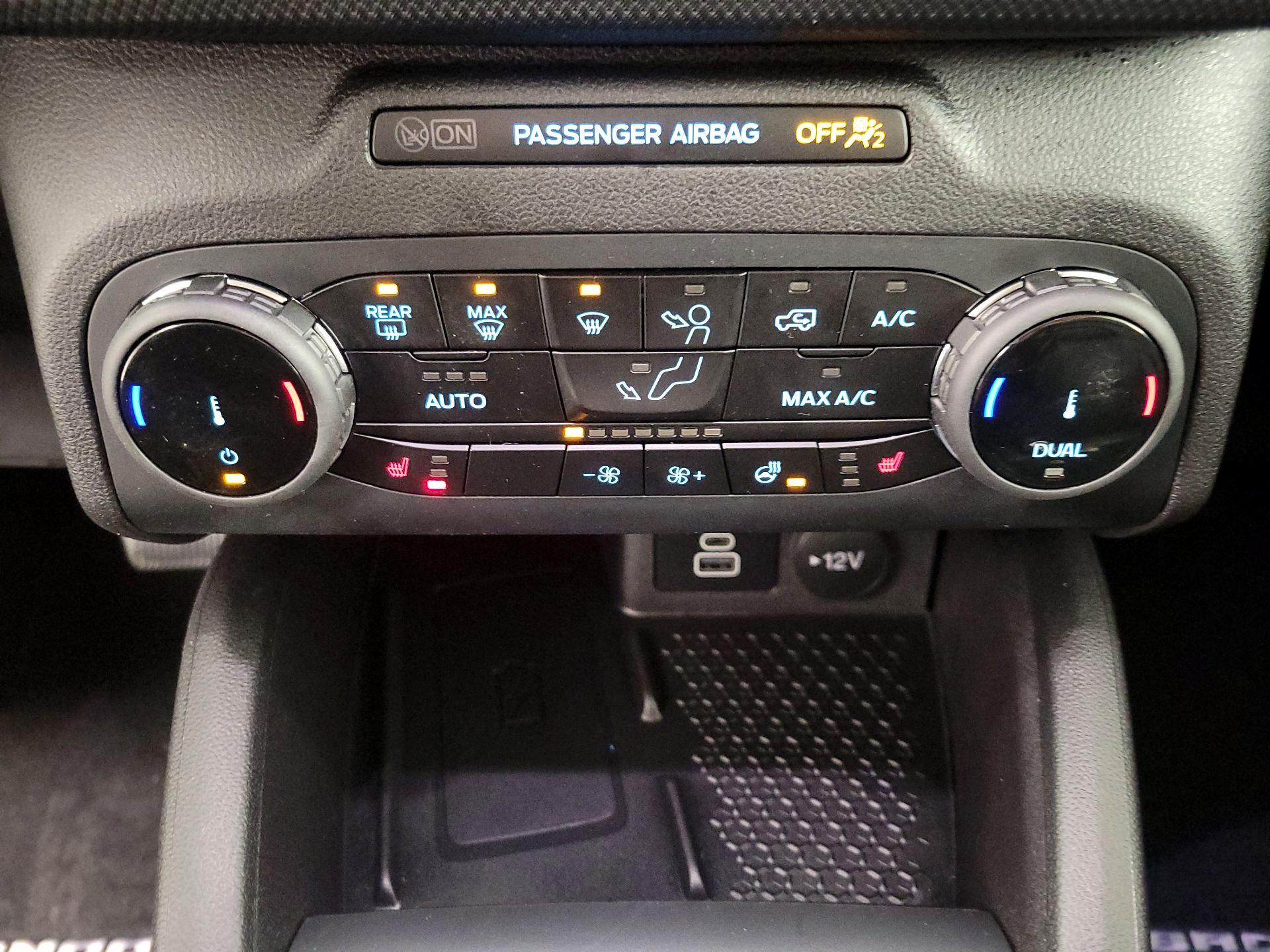 Thumbnail: 2024 Ford Bronco Sport - 17