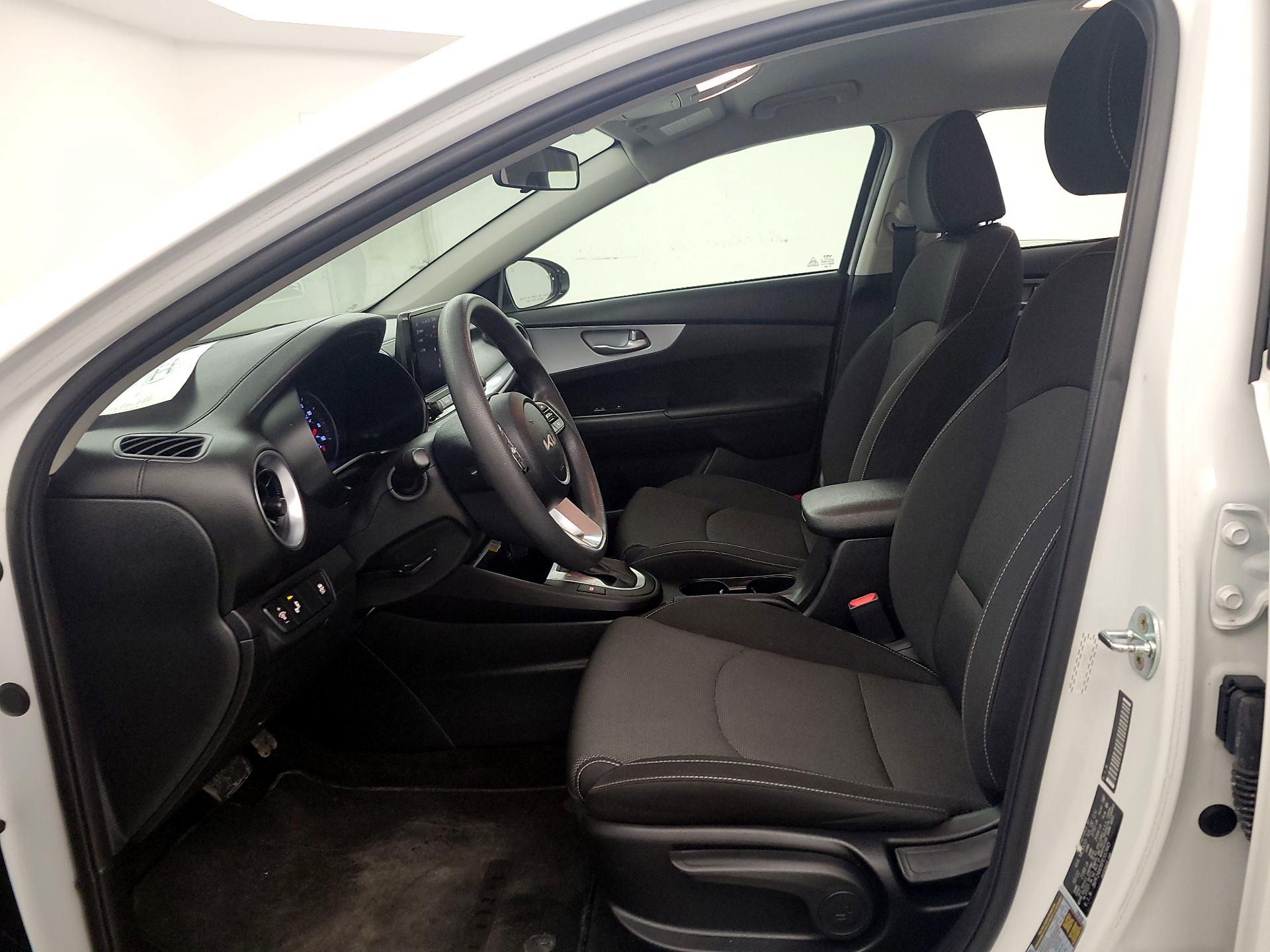 Thumbnail: 2023 Kia Forte - 11