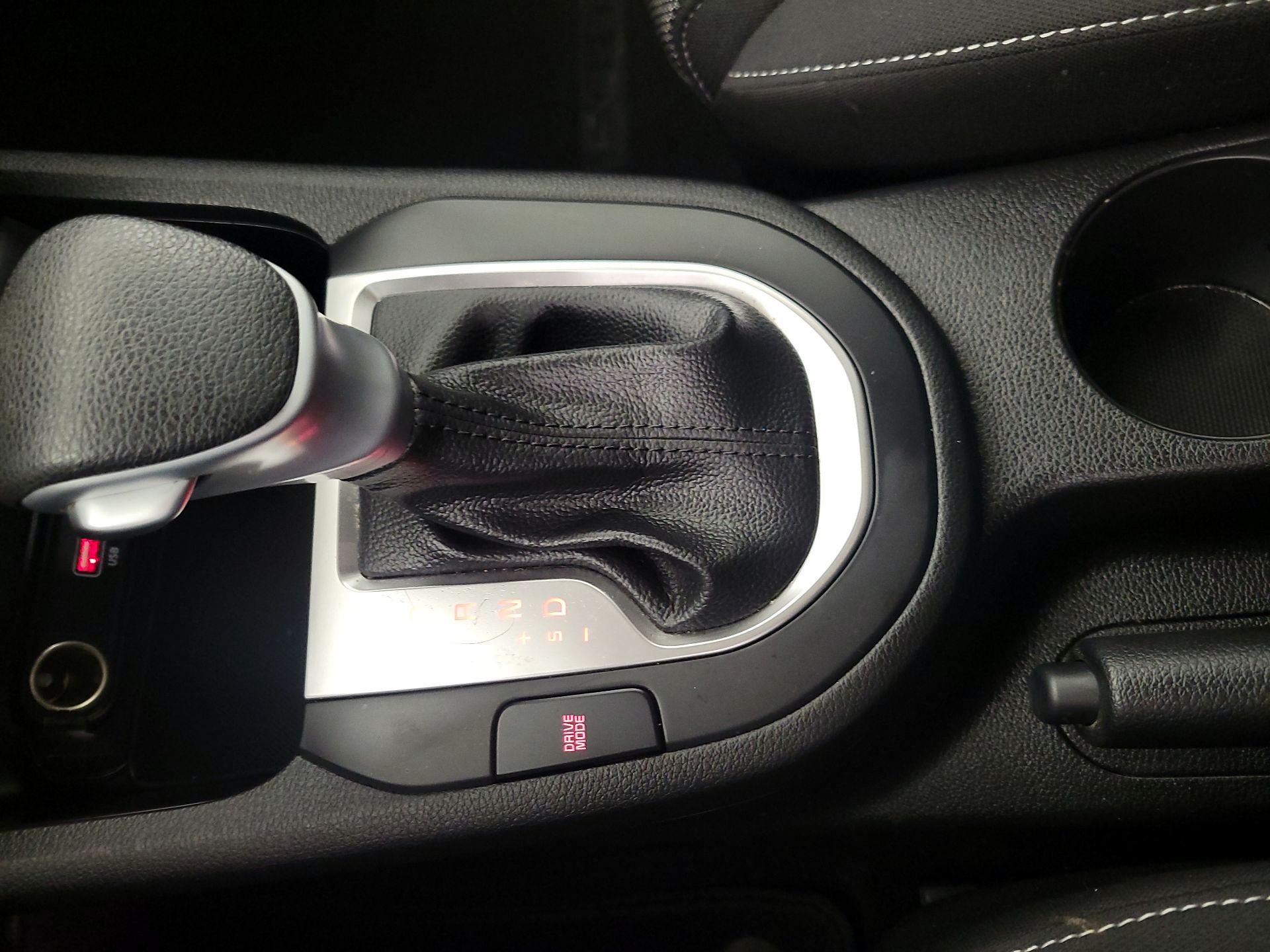 Thumbnail: 2023 Kia Forte - 17