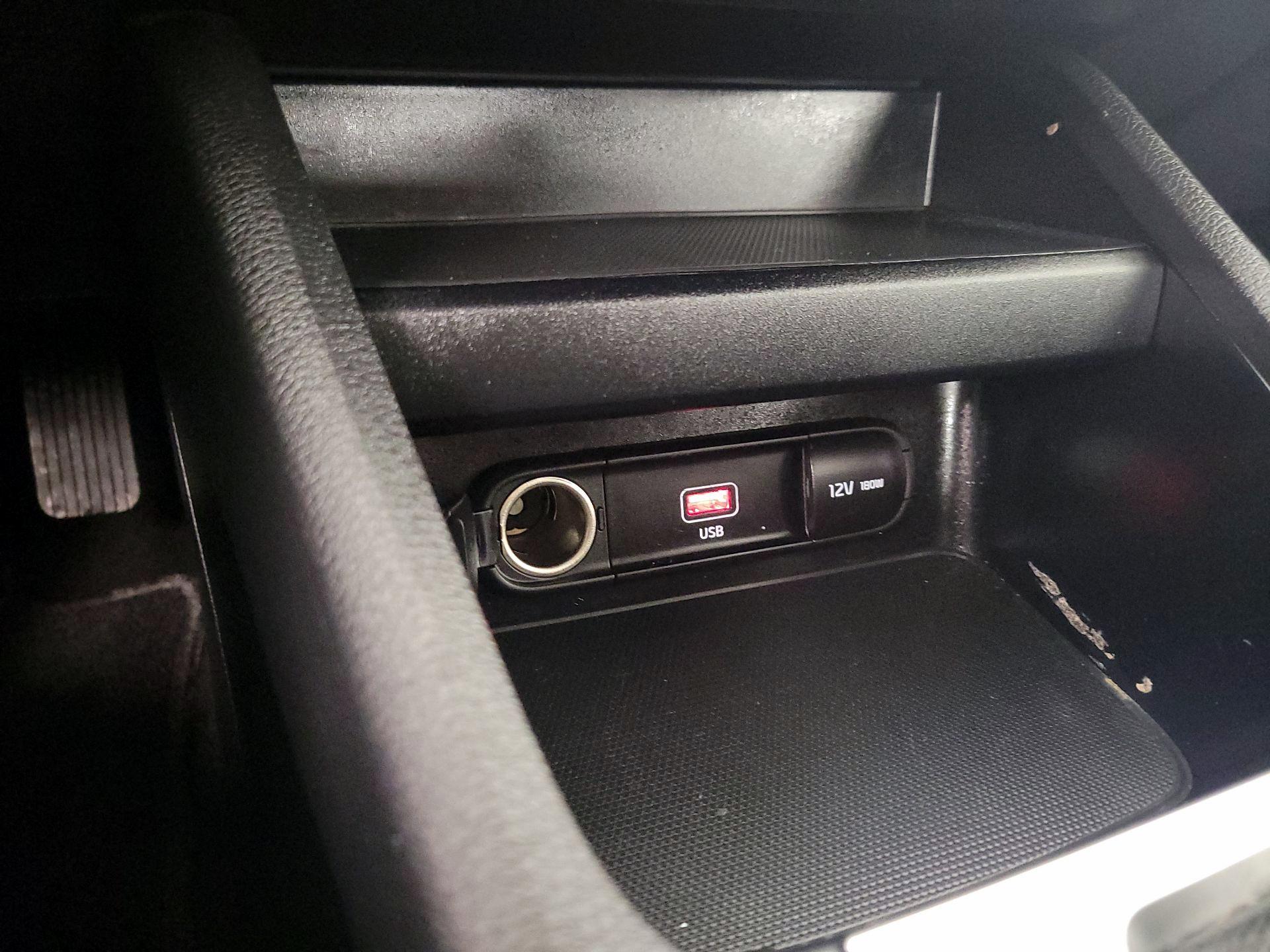 Thumbnail: 2023 Kia Forte - 18