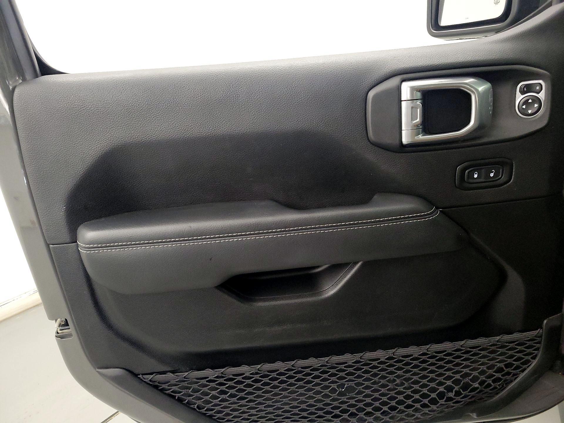 Thumbnail: 2021 Jeep Gladiator - 12