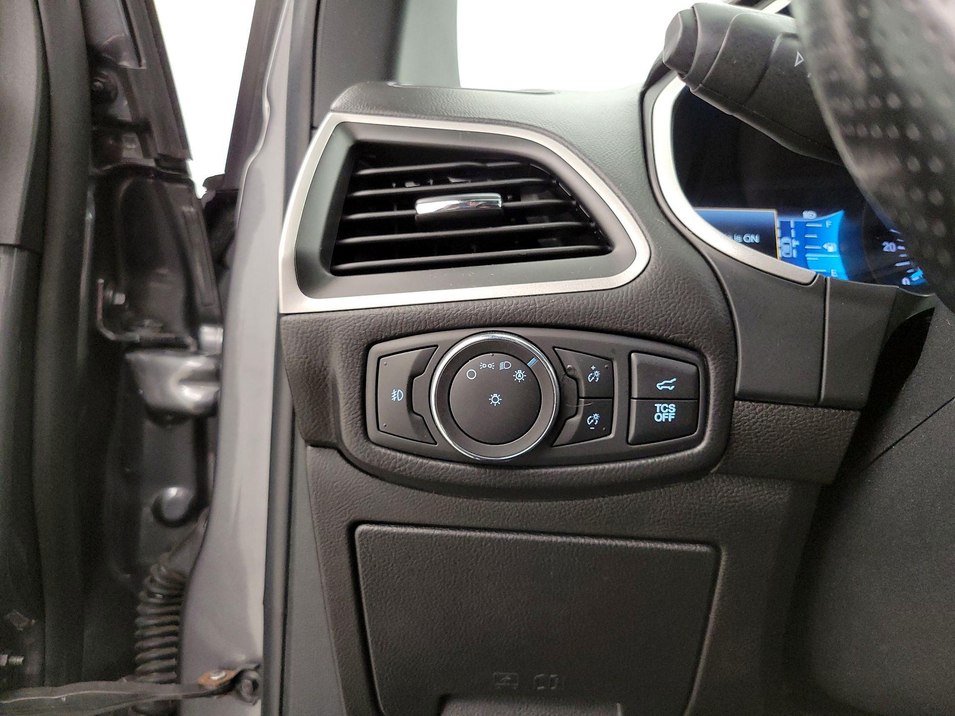 Thumbnail: 2021 Ford Edge - 13