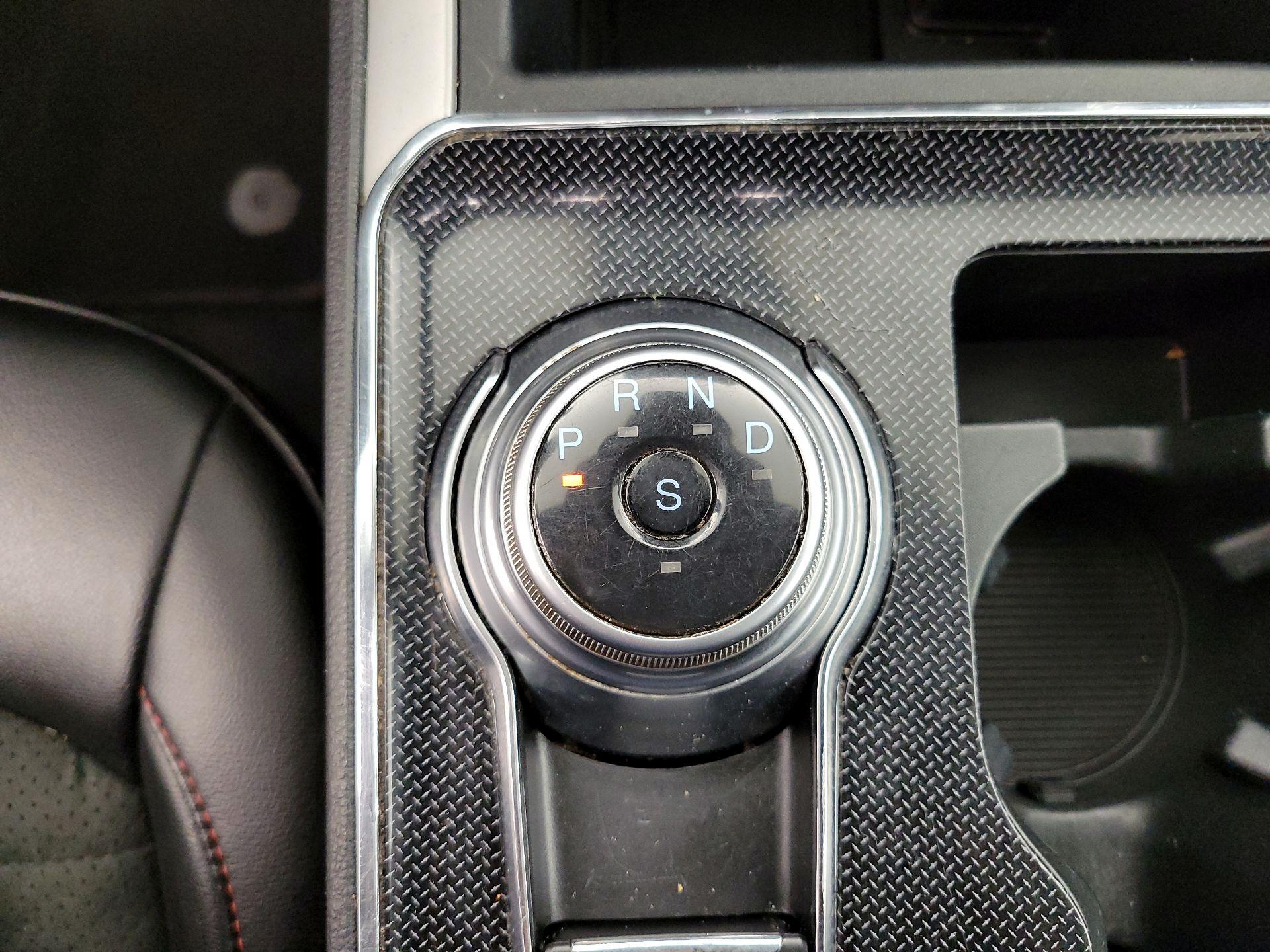 Thumbnail: 2021 Ford Edge - 18