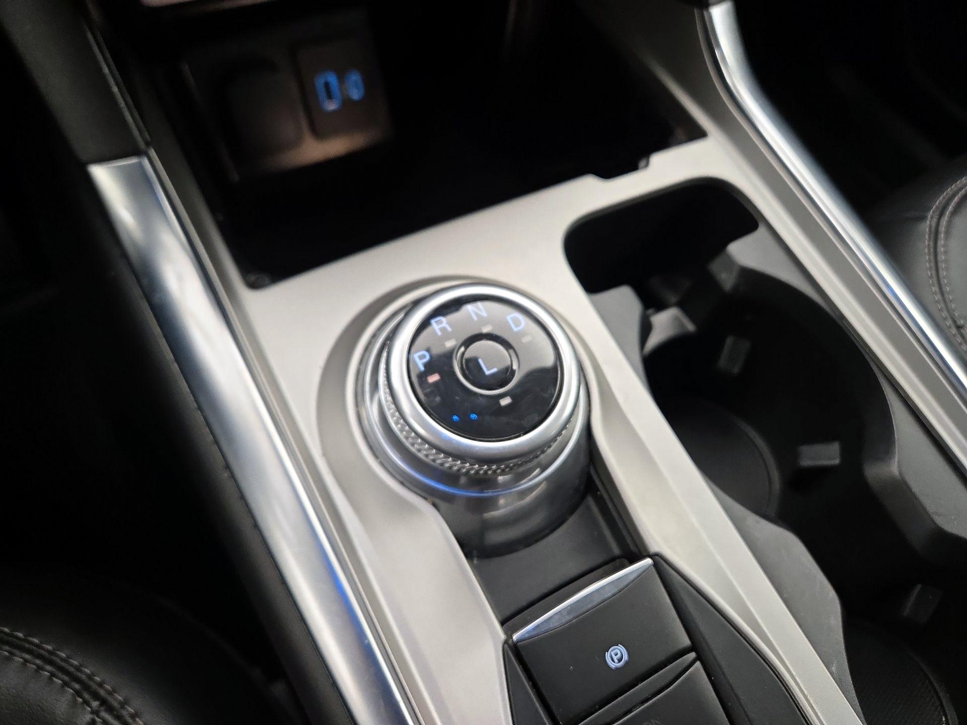 Thumbnail: 2023 Ford Explorer - 17