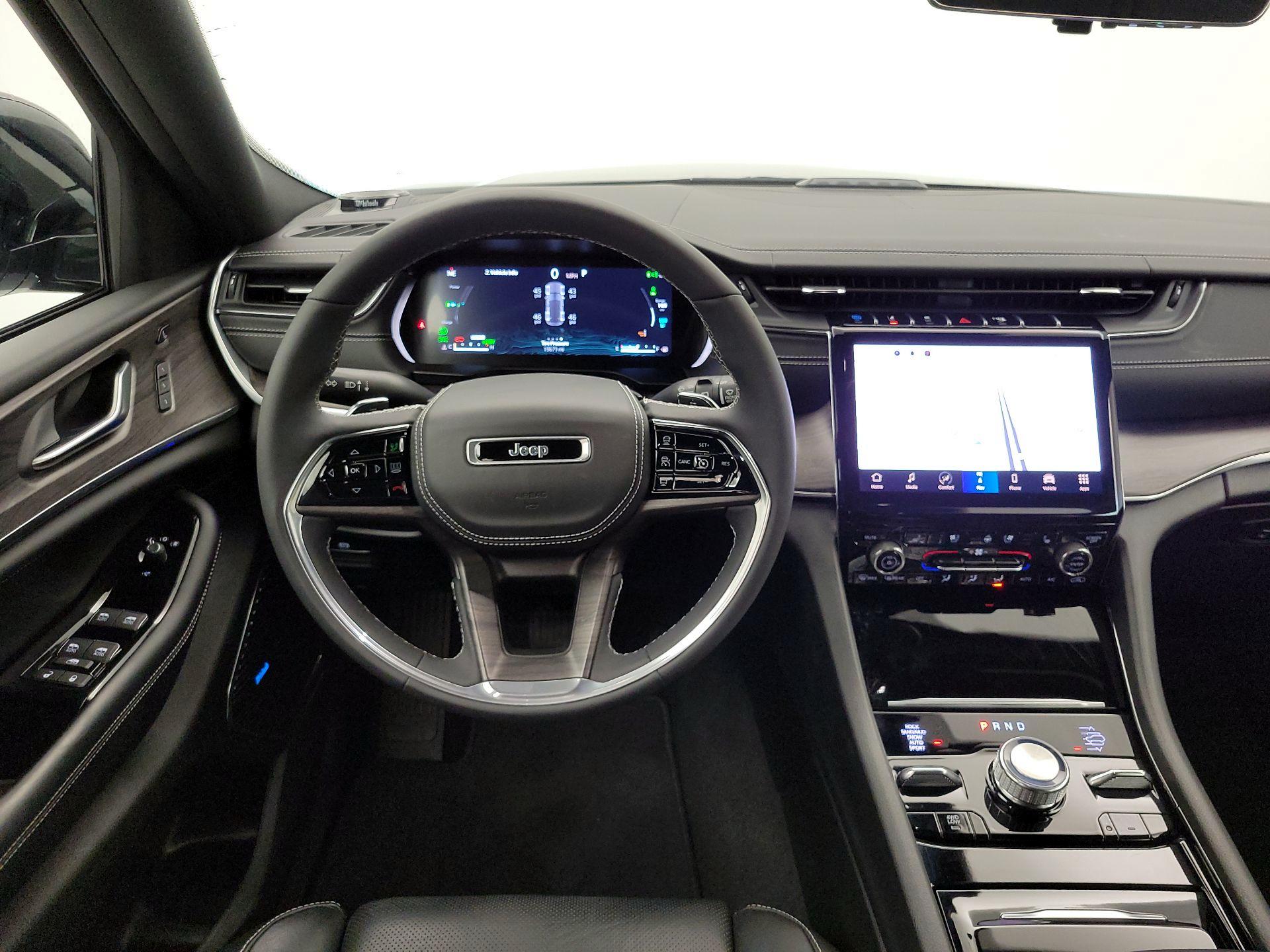 Thumbnail: 2023 Jeep Grand Cherokee - 10