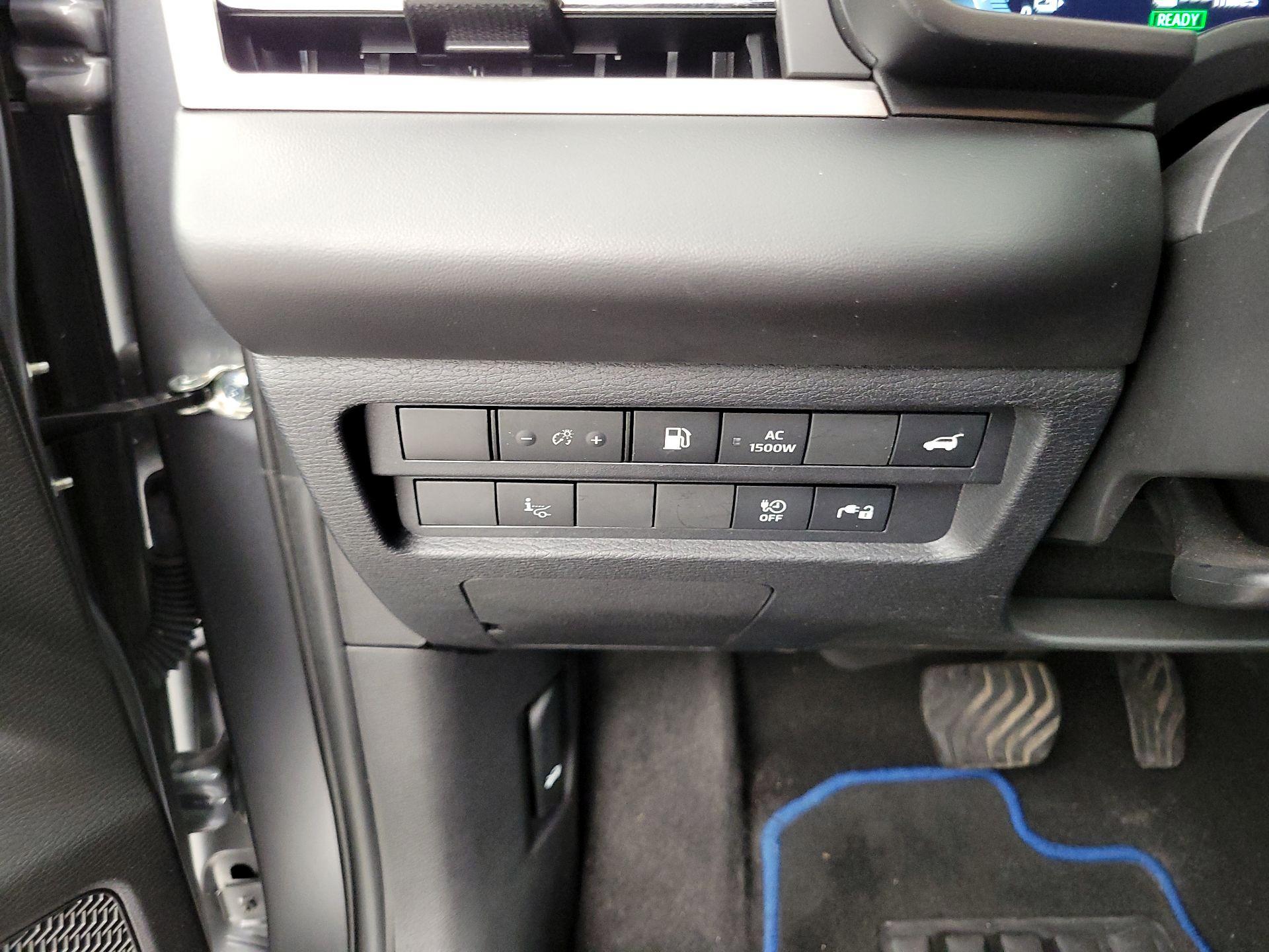 Thumbnail: 2023 Mitsubishi Outlander - 13