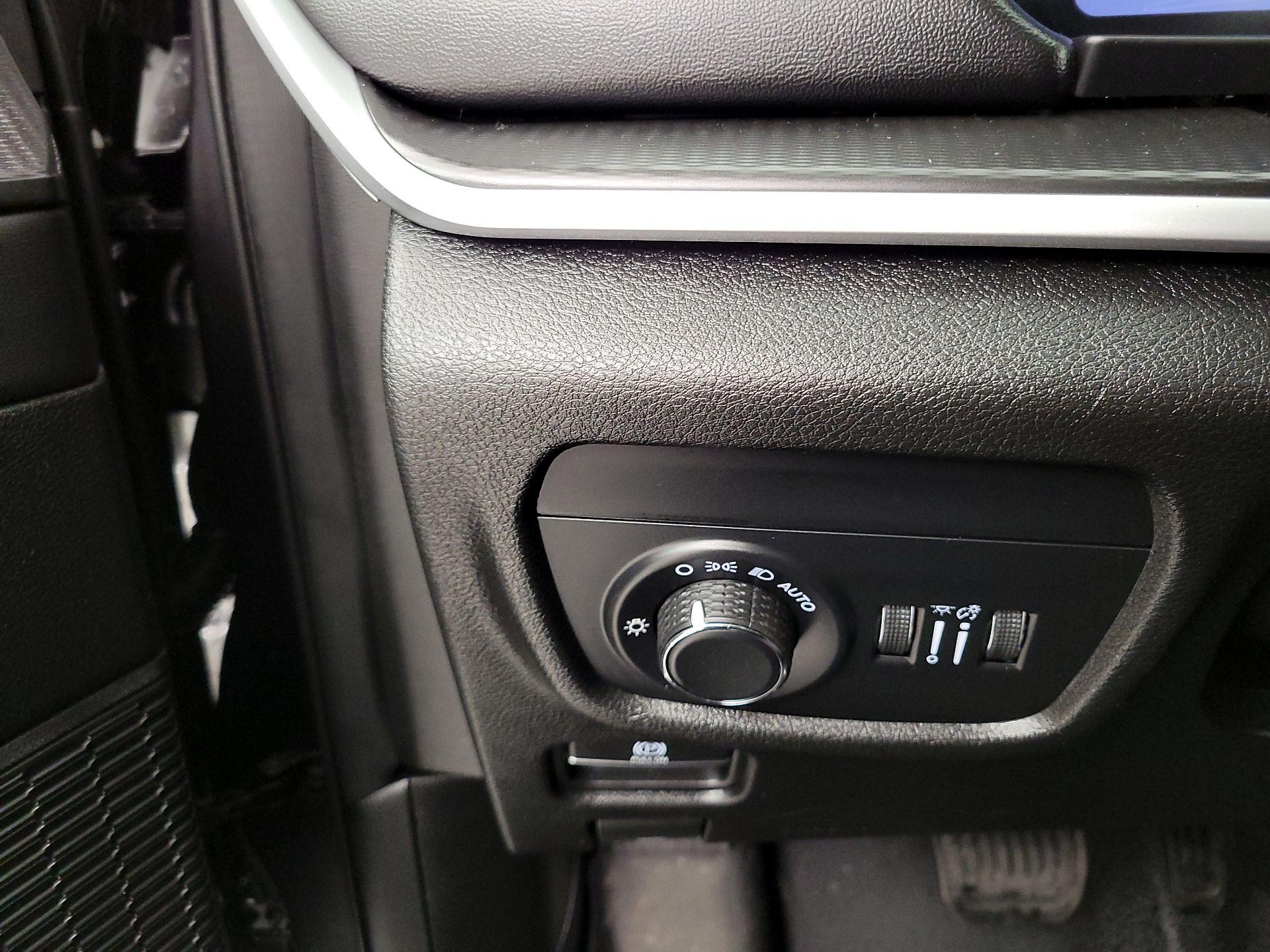 Thumbnail: 2023 Jeep Grand Cherokee - 13