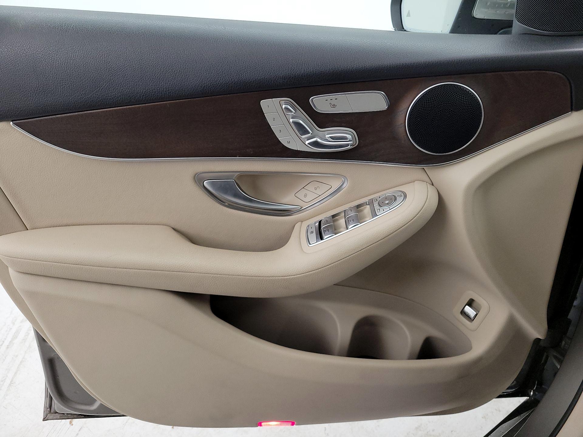 Thumbnail: 2021 Mercedes-Benz GLC - 12