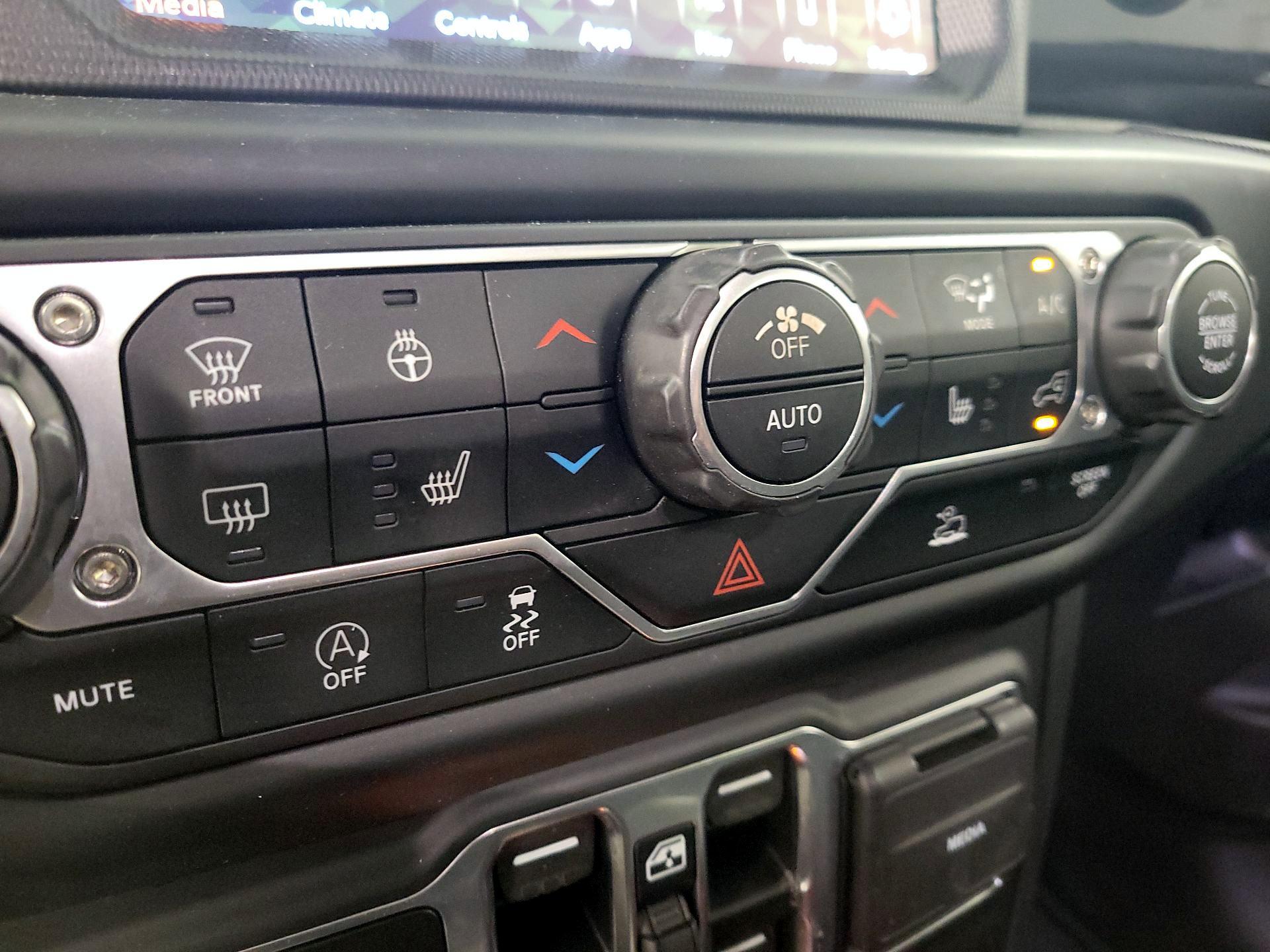 Thumbnail: 2022 Jeep Gladiator - 17