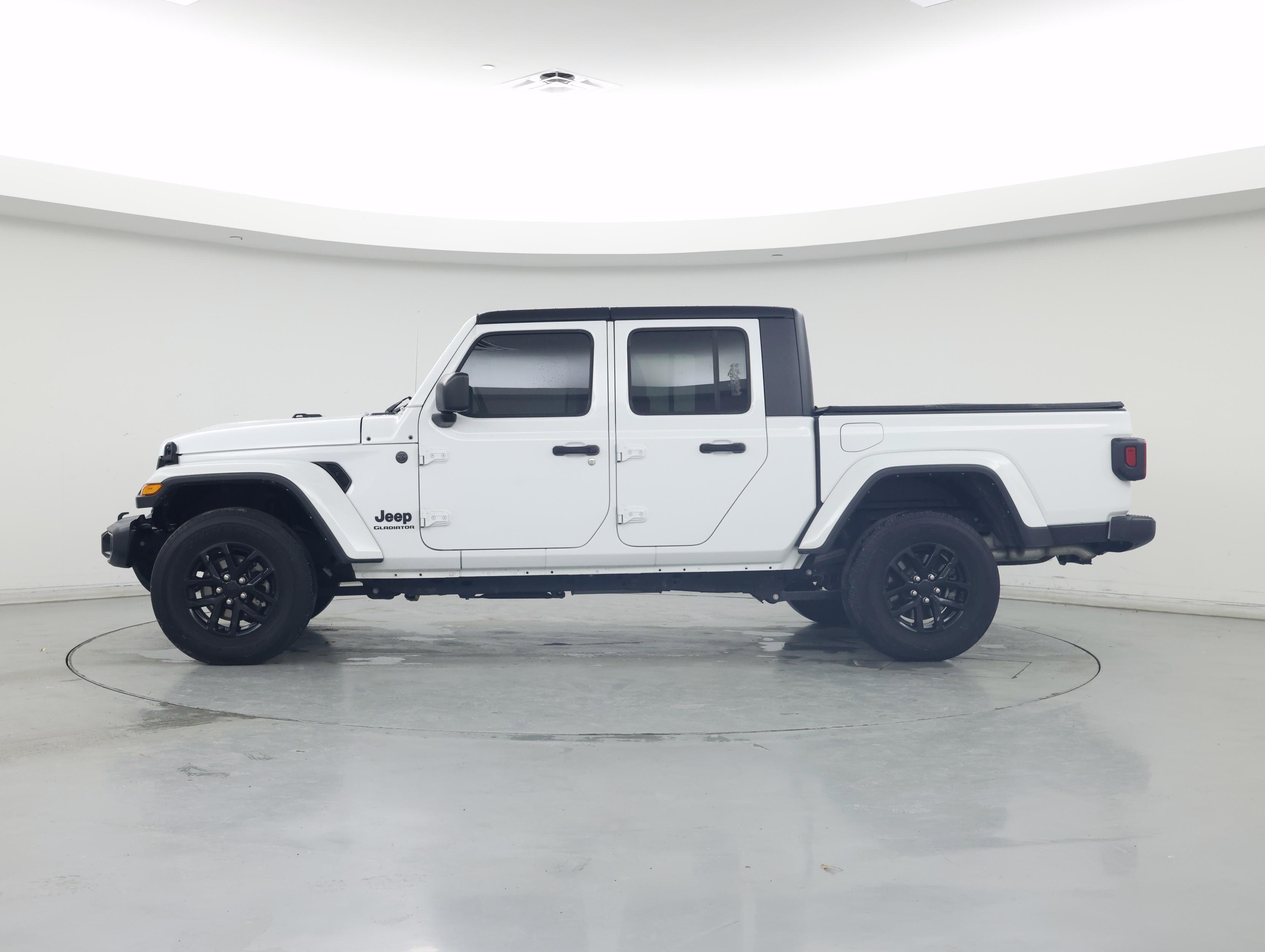 Thumbnail: 2022 Jeep Gladiator - 3