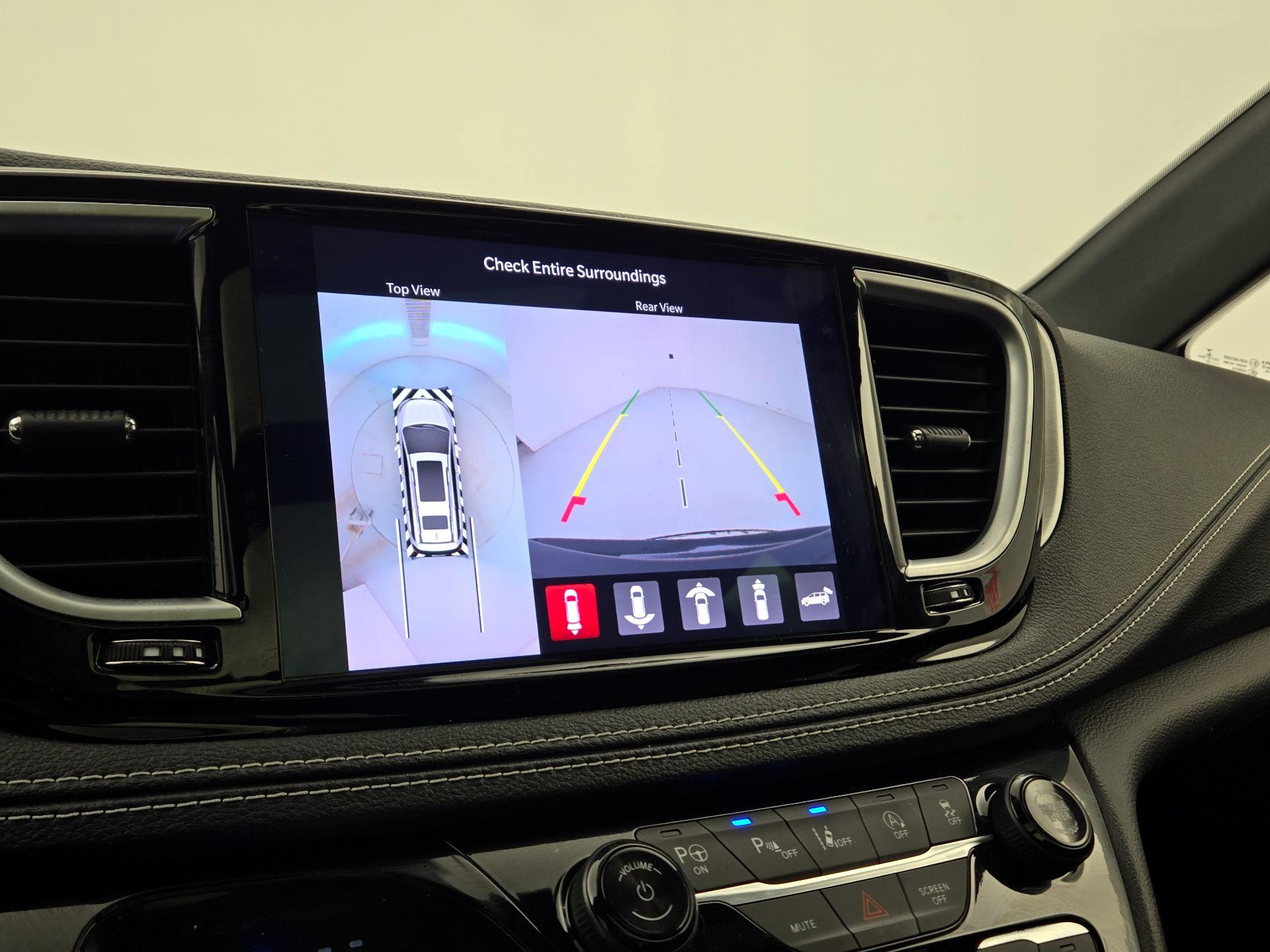 Thumbnail: 2022 Chrysler Pacifica - 15