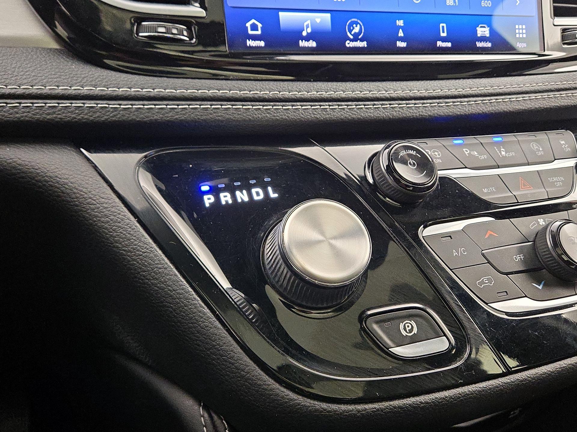 Thumbnail: 2022 Chrysler Pacifica - 18