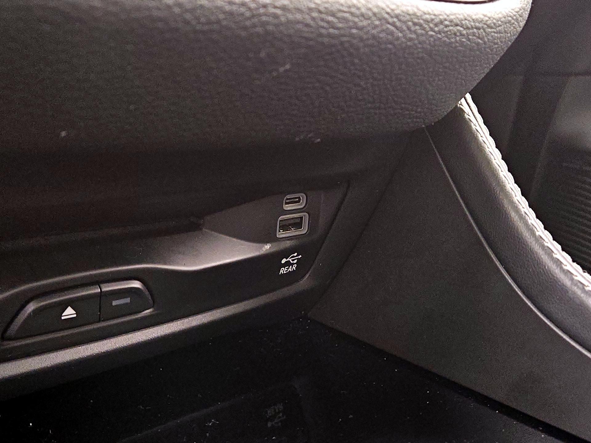 Thumbnail: 2022 Chrysler Pacifica - 19