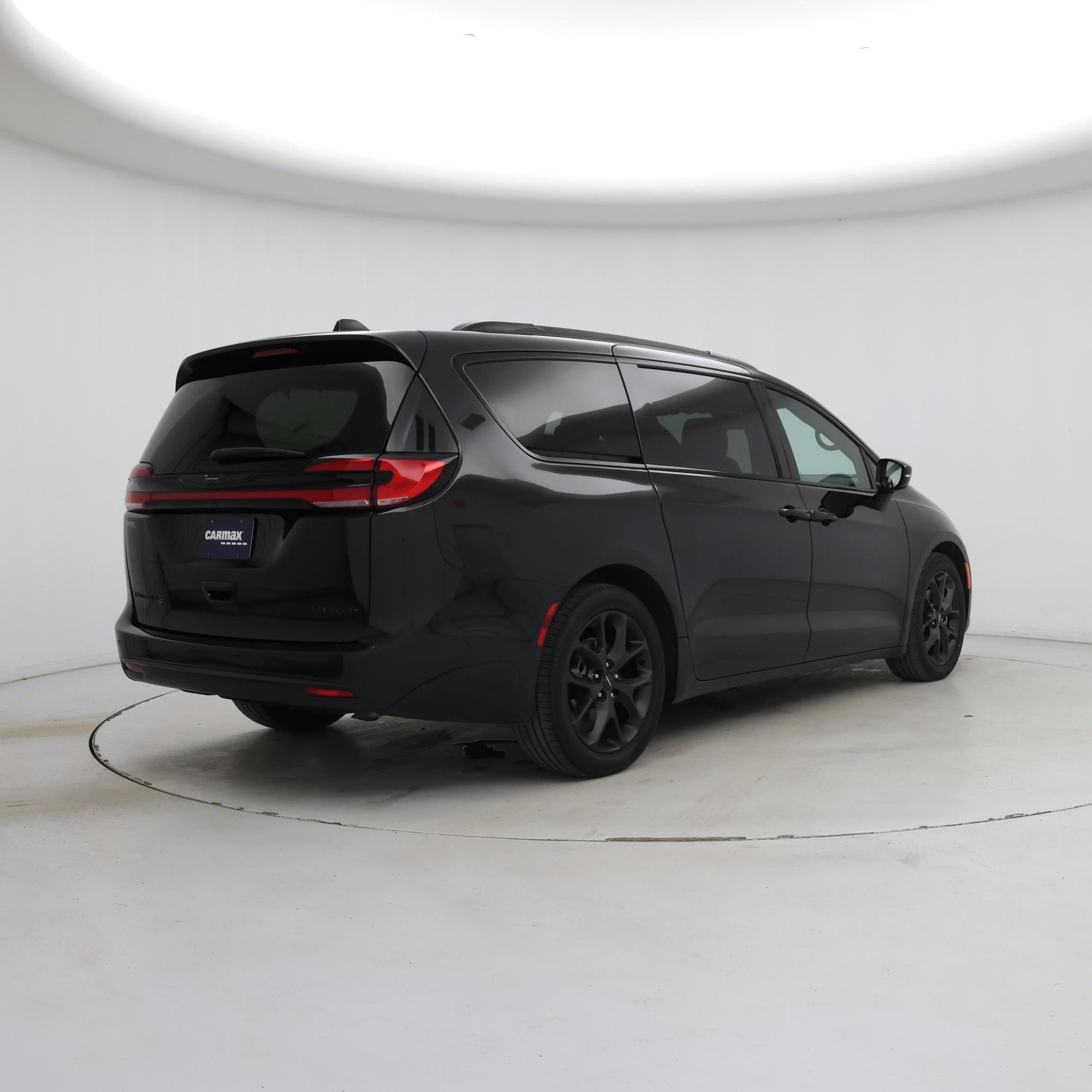 Thumbnail: 2022 Chrysler Pacifica - 8