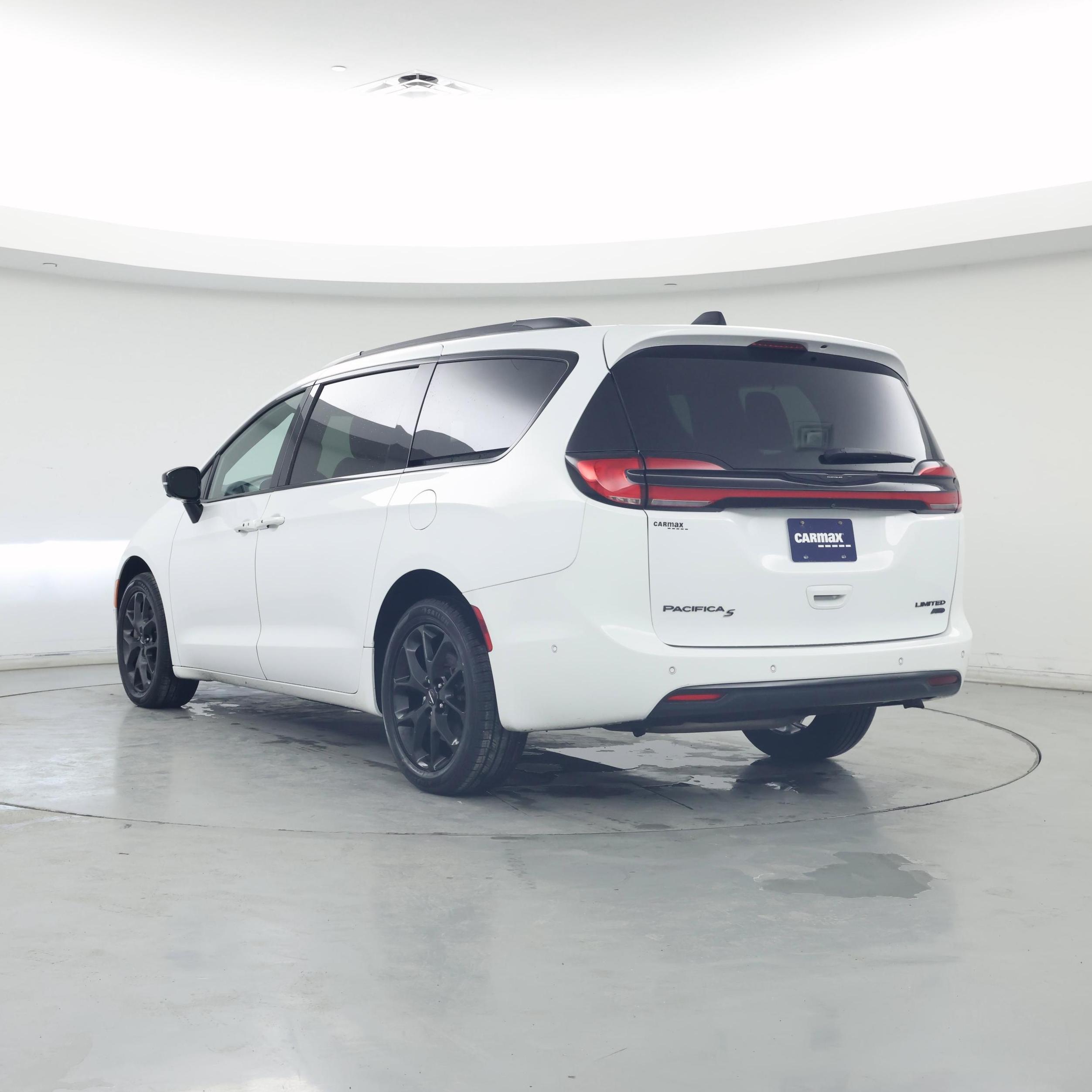 Thumbnail: 2023 Chrysler Pacifica - 2