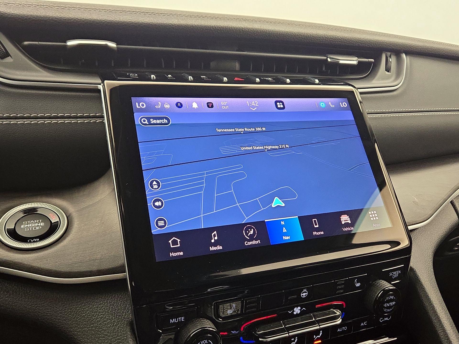 Thumbnail: 2023 Jeep Grand Cherokee - 14