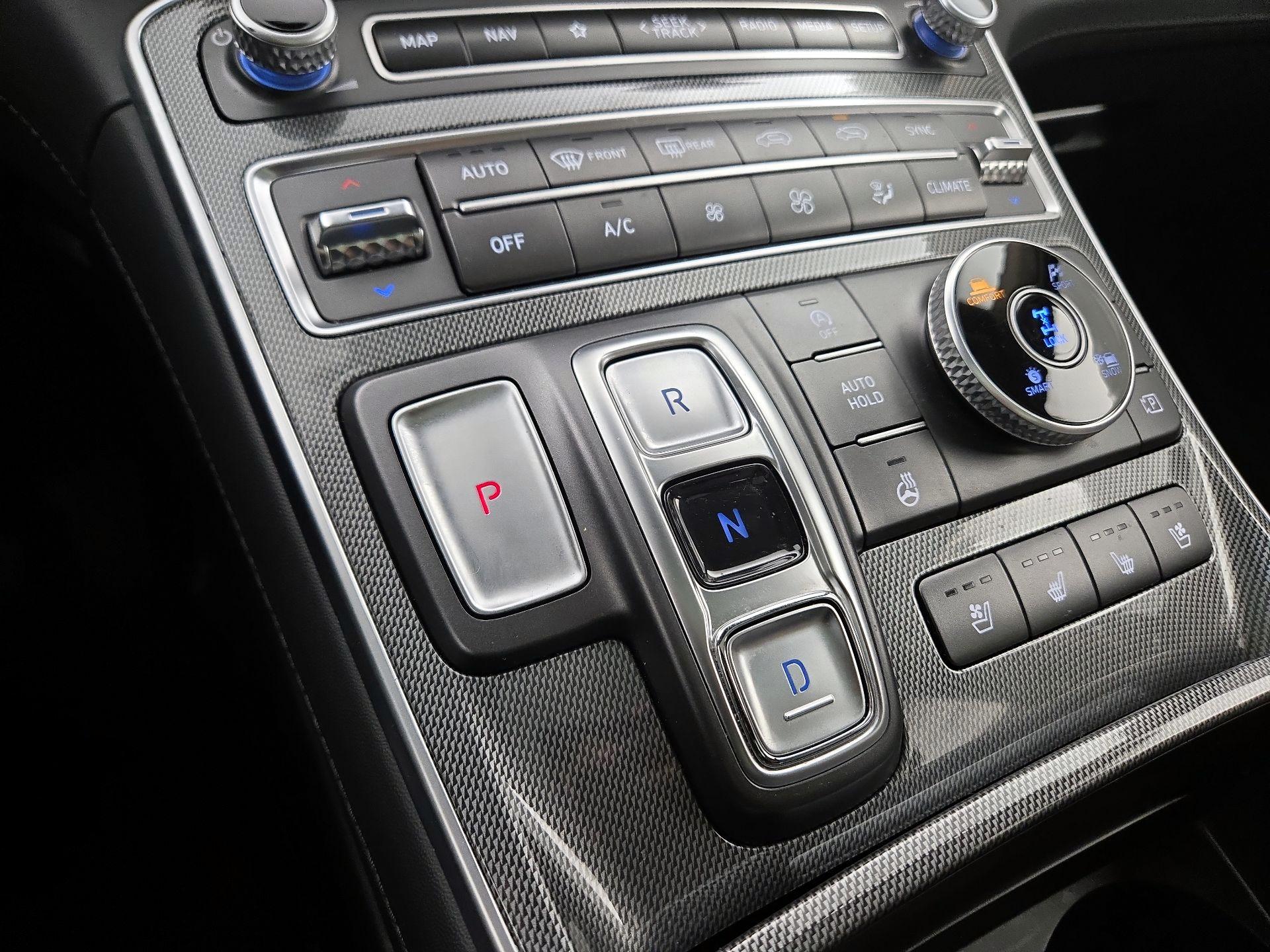 Thumbnail: 2023 Hyundai Santa Fe - 17