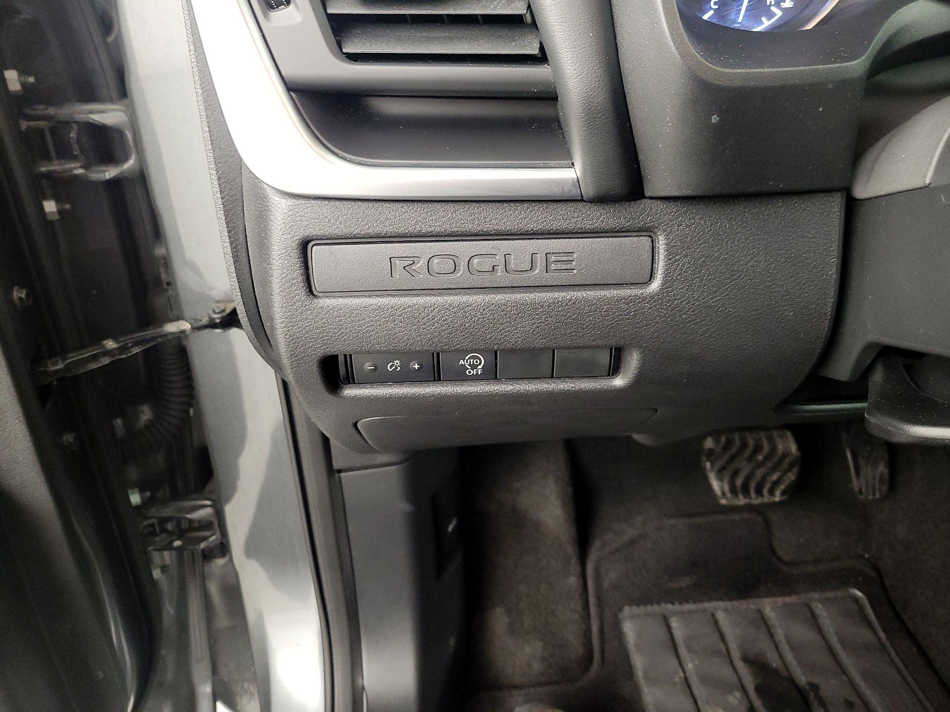 Thumbnail: 2023 Nissan Rogue - 13