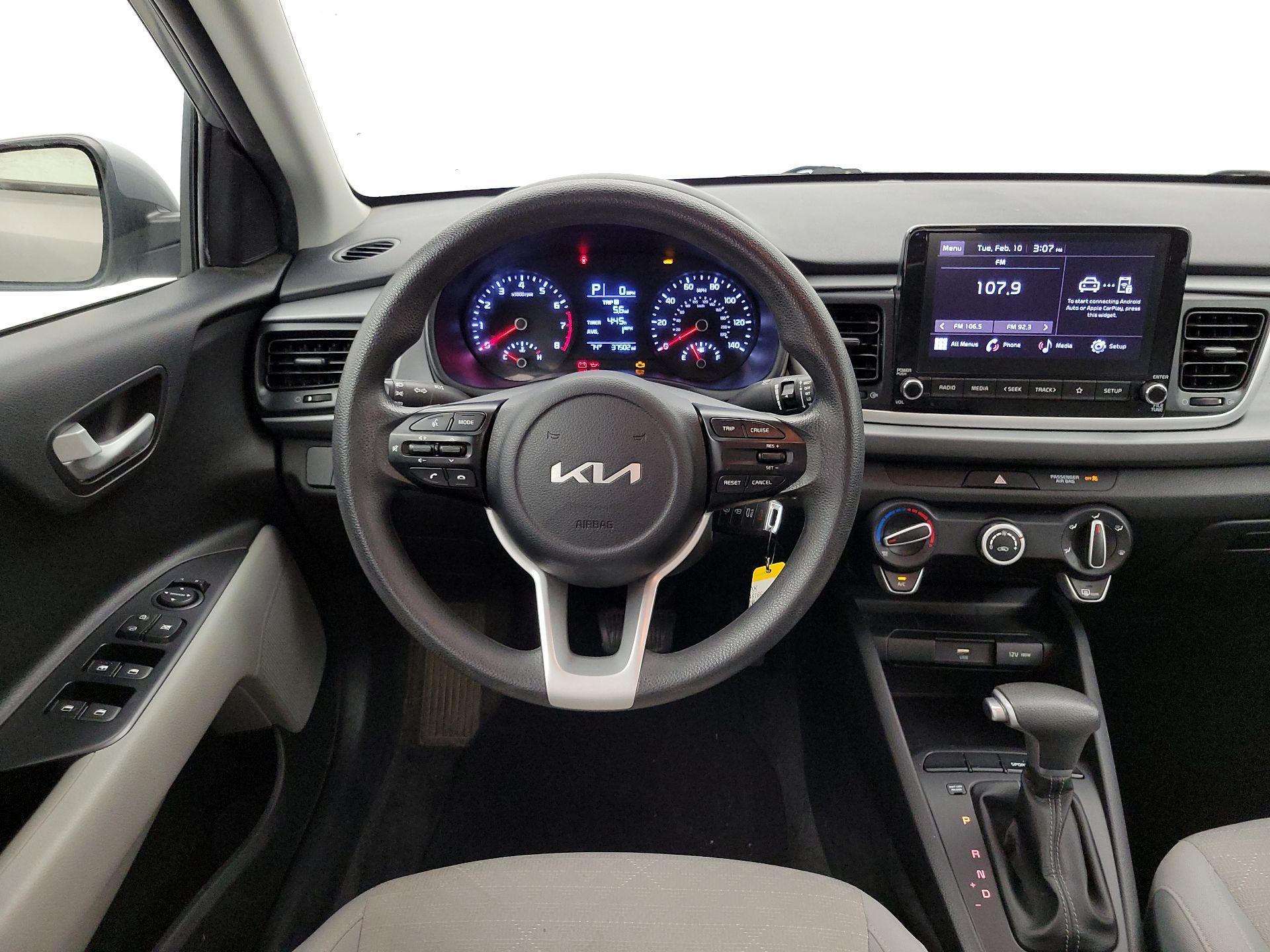 Thumbnail: 2022 Kia Rio - 10