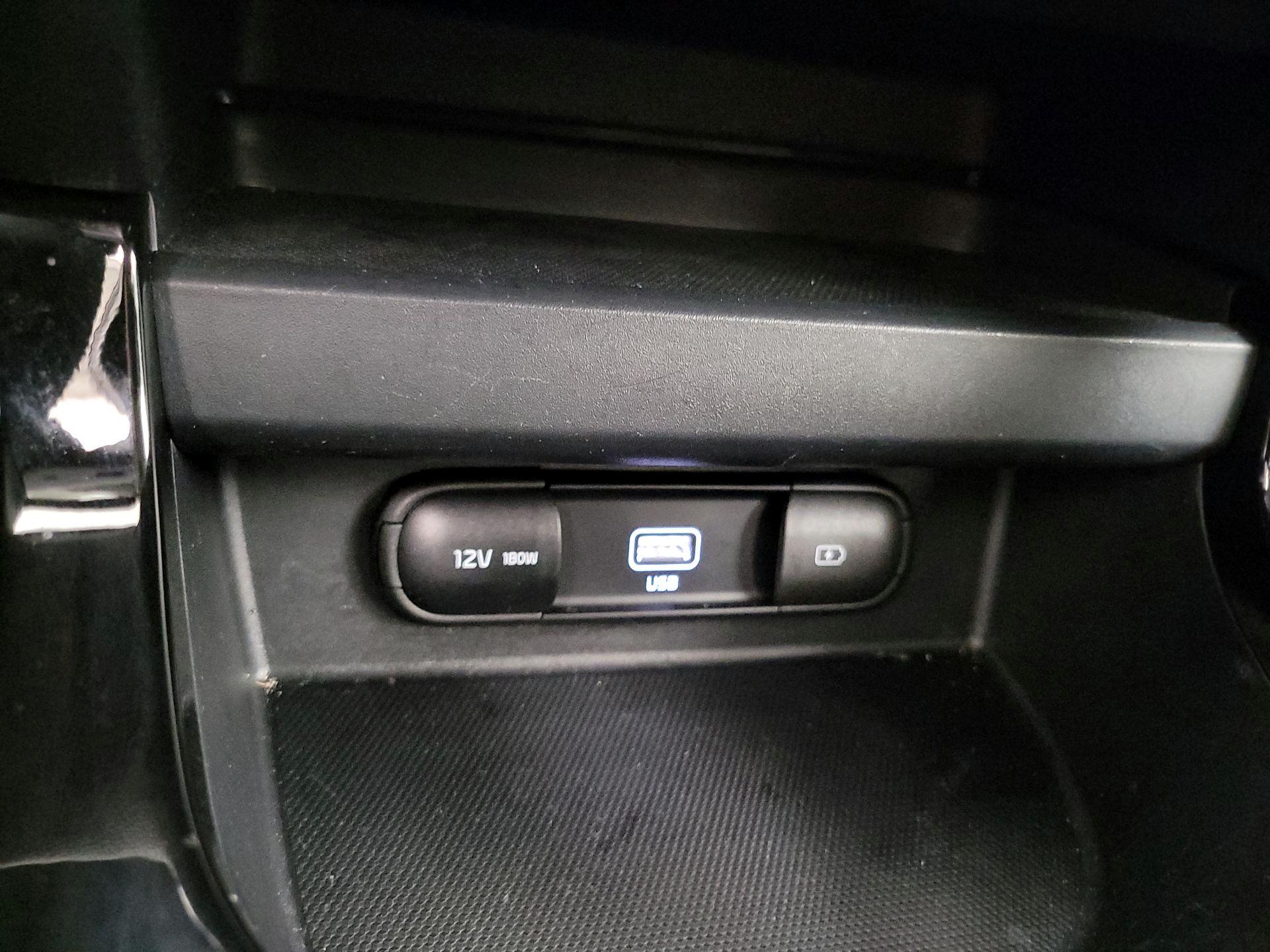 Thumbnail: 2023 Kia Seltos - 18