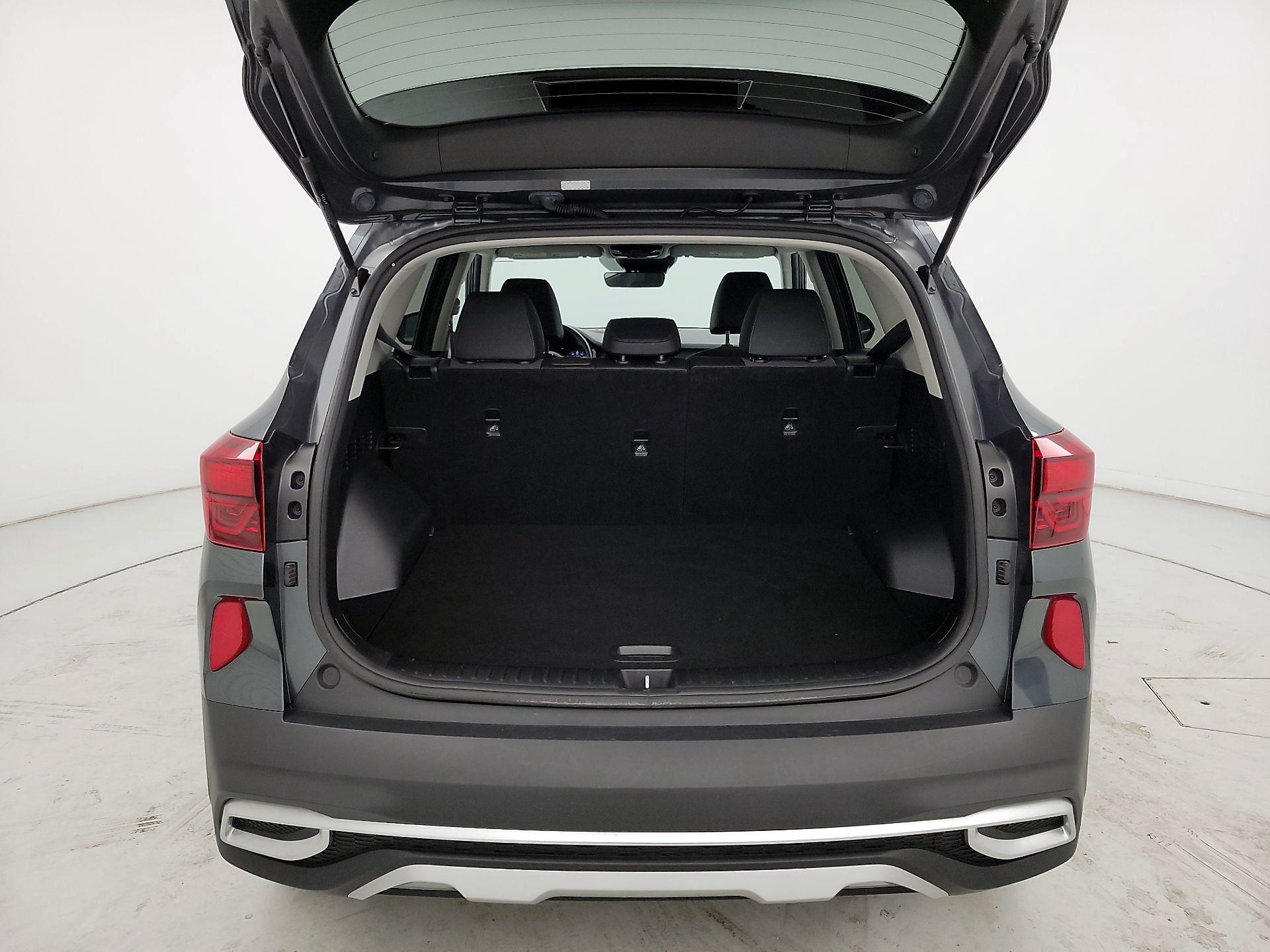 Thumbnail: 2023 Kia Seltos - 20