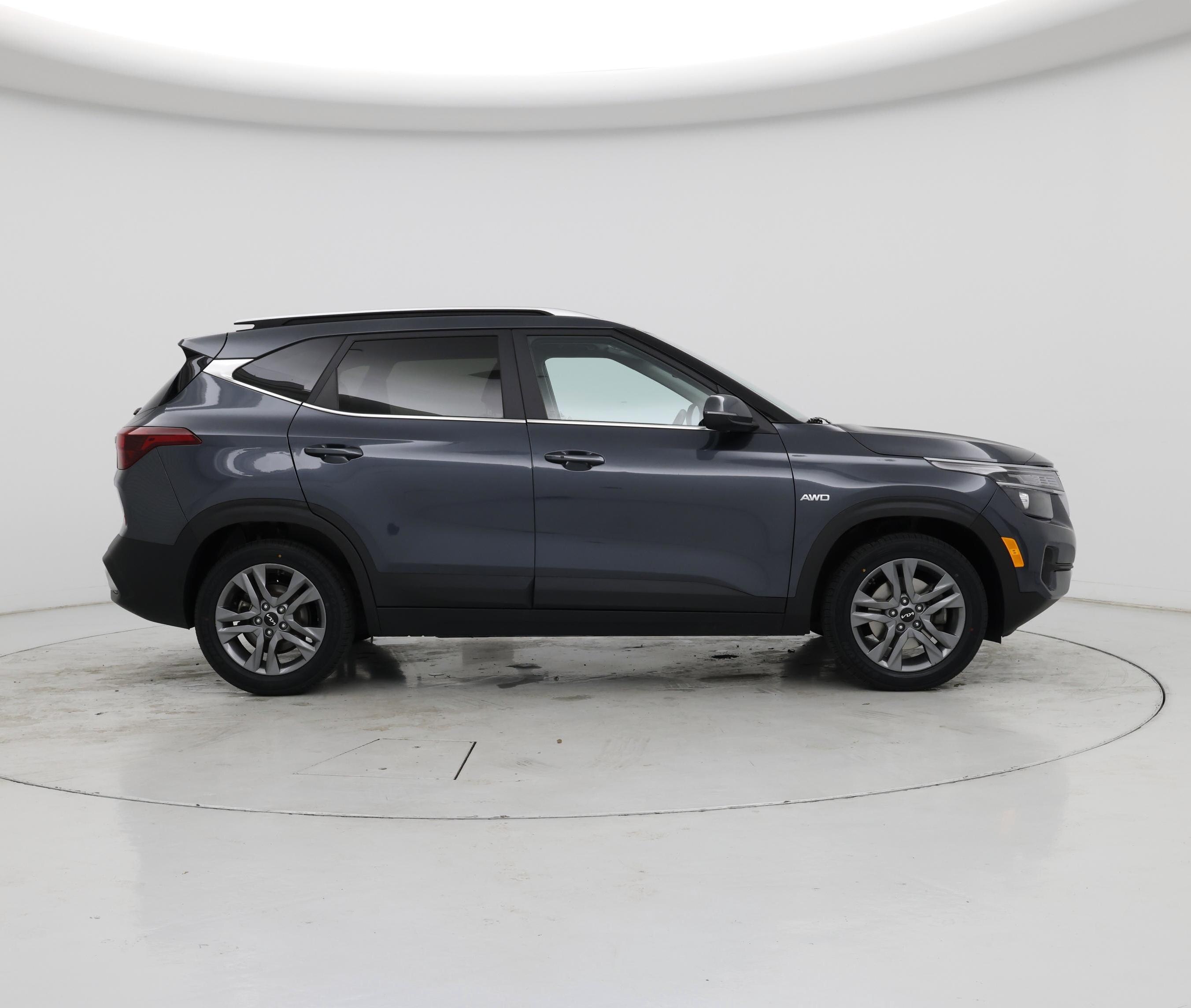 Thumbnail: 2023 Kia Seltos - 7