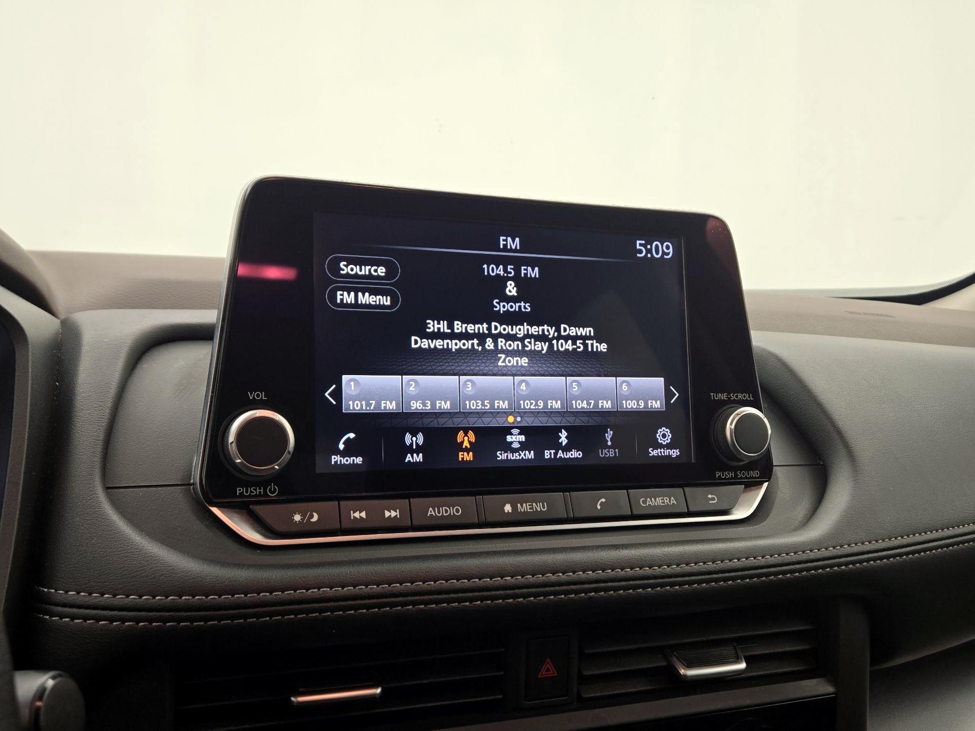 Thumbnail: 2023 Nissan Rogue - 15