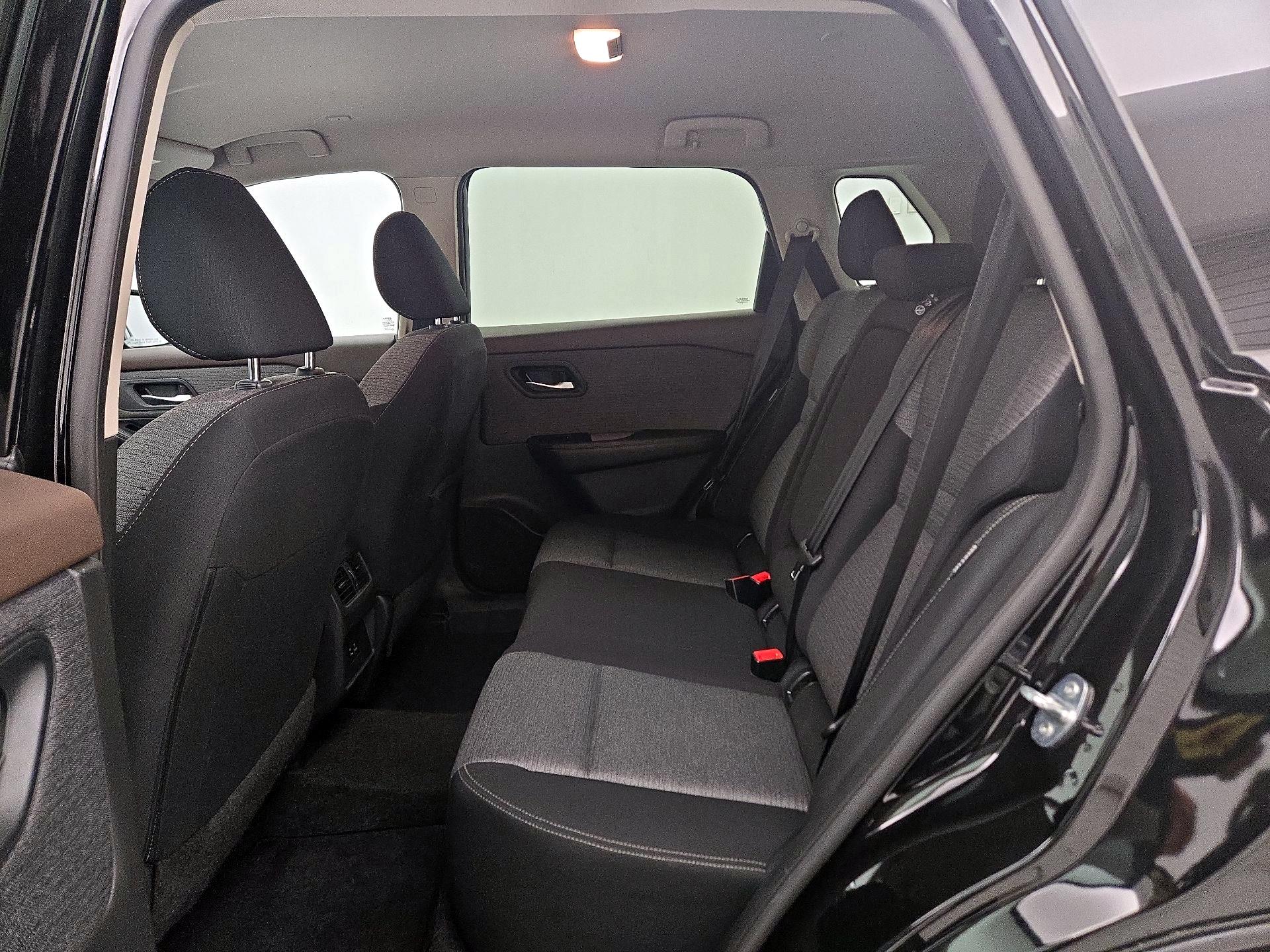 Thumbnail: 2023 Nissan Rogue - 19