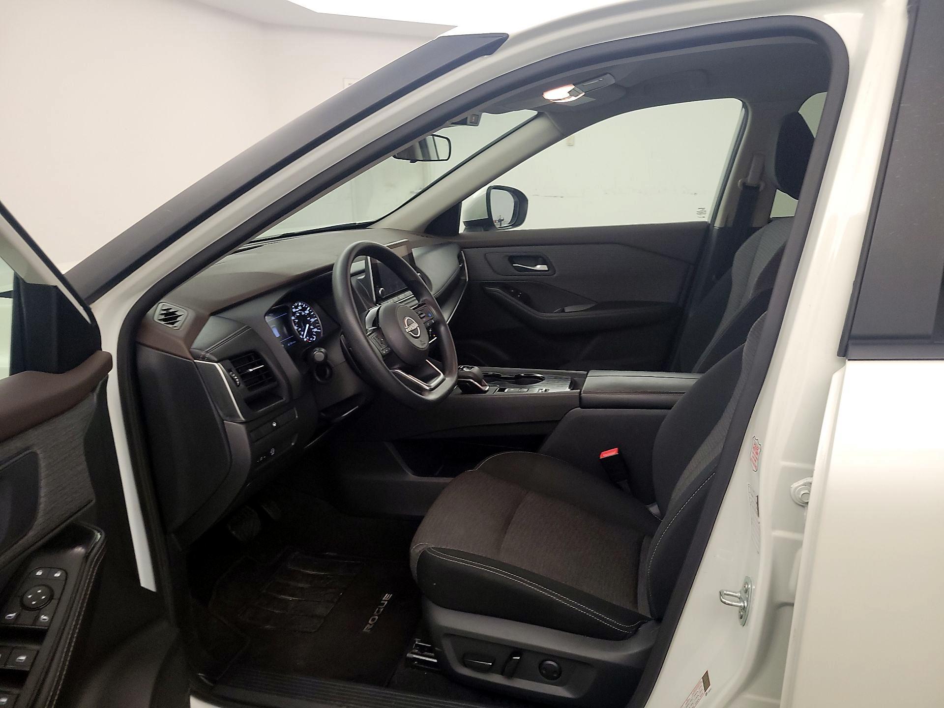 Thumbnail: 2023 Nissan Rogue - 11