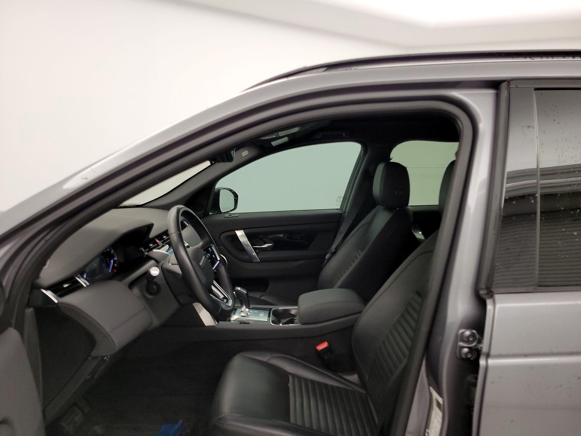 Thumbnail: 2021 Land Rover Discovery Sport - 11