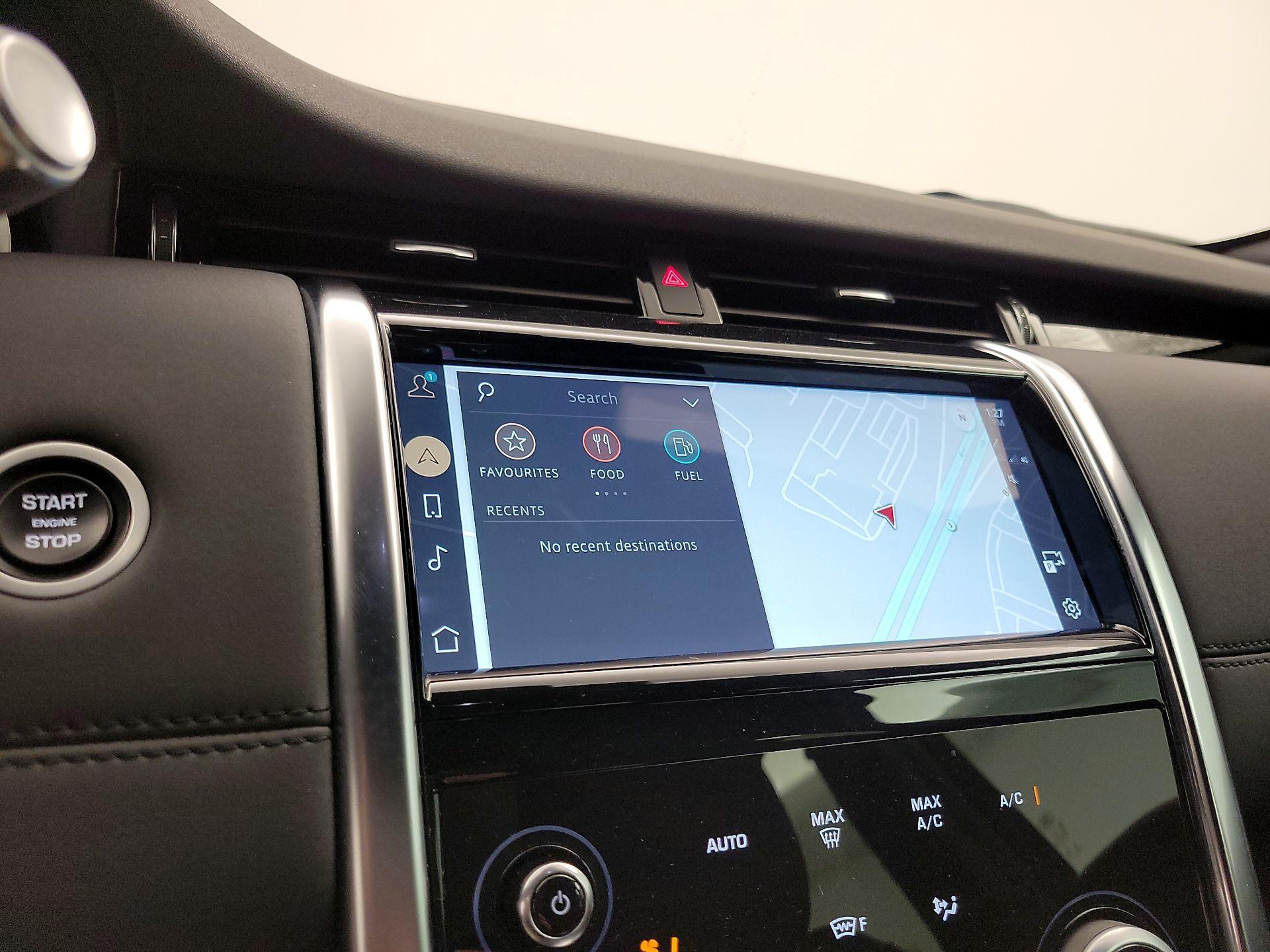 Thumbnail: 2021 Land Rover Discovery Sport - 14